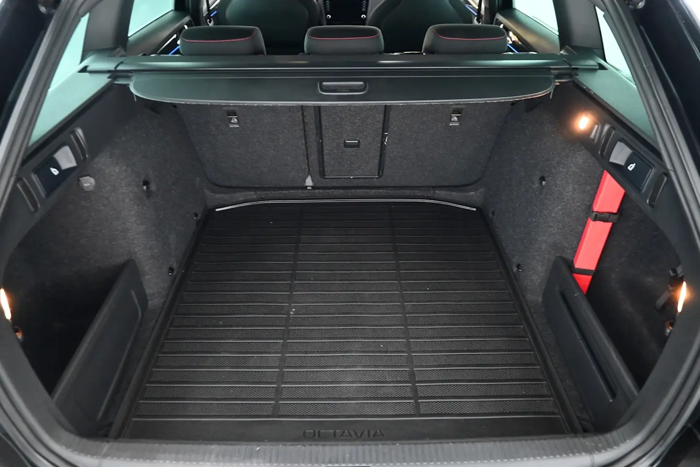 Car Image - 4anwjRgHDWWwNTSS446tEI