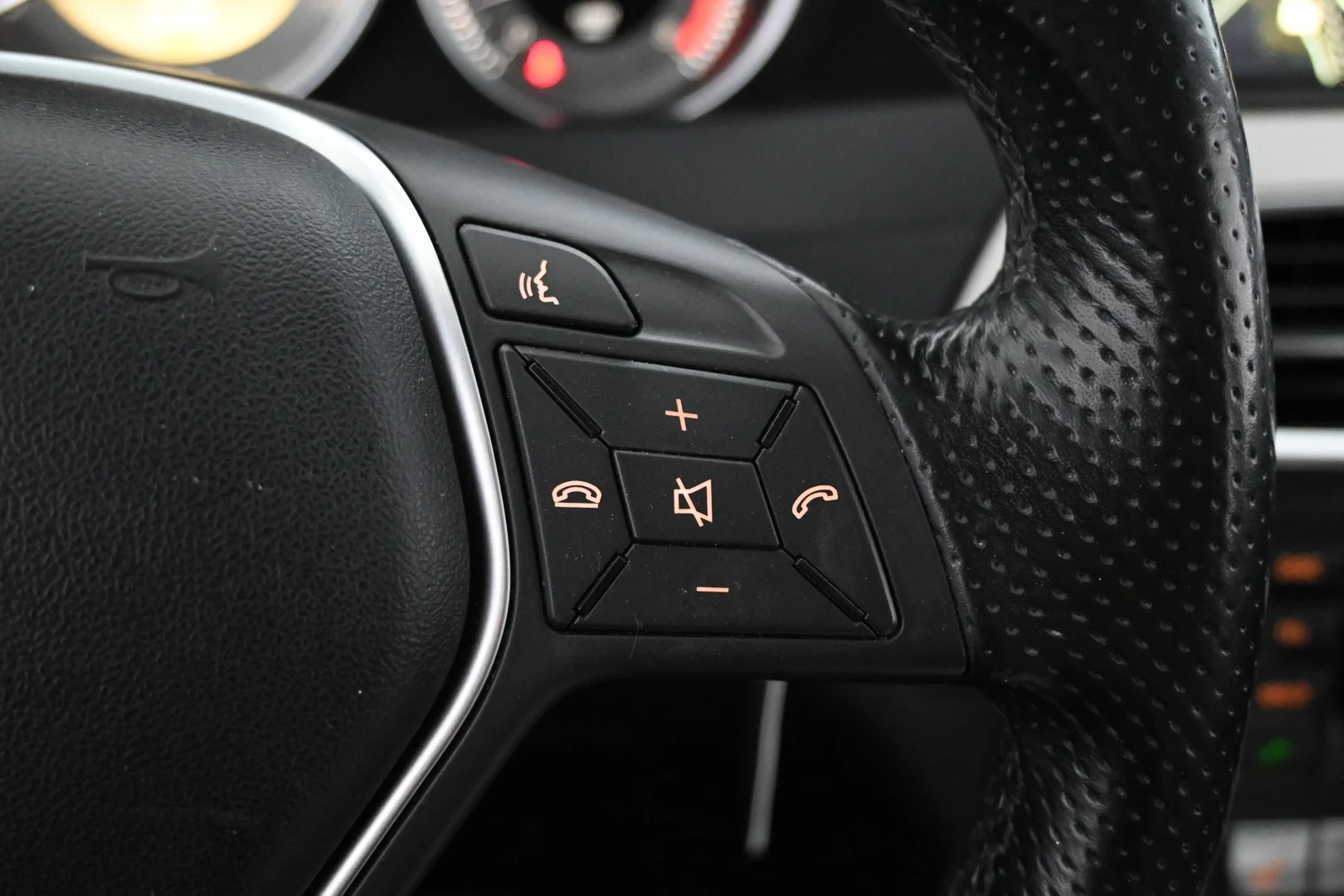 Car Image - Vd2DKOTgNk8j20LxE4E9e