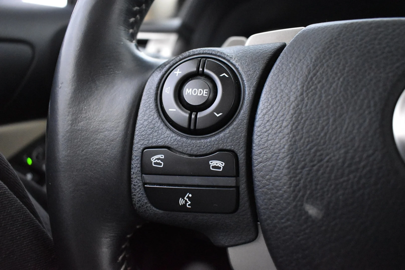 Car Image - 4I0TmqeTN2MiGUtMic3fYb