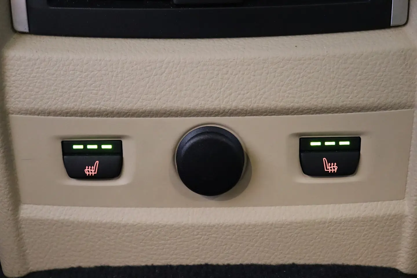 Car Image - AFwAUjWTjx8h5FGkfPbQ7