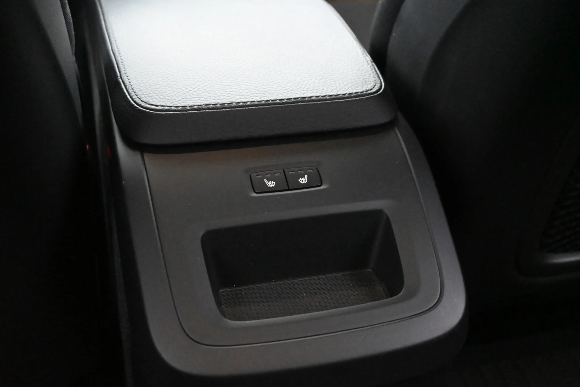 Car Image - soVhoiRua7KVkMh8Yt4uc