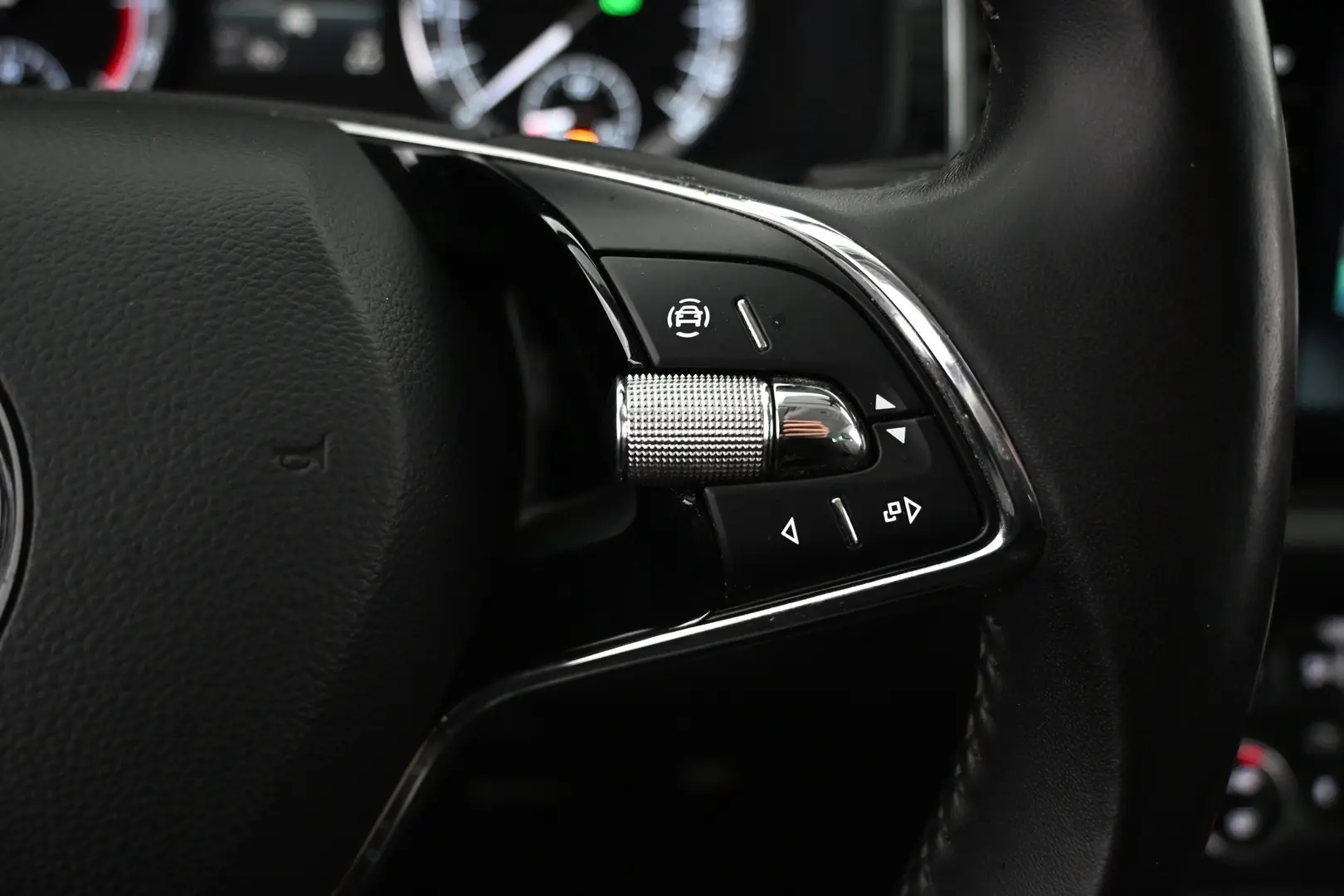 Car Image - 43jbylorwvF4qSghF8emRC