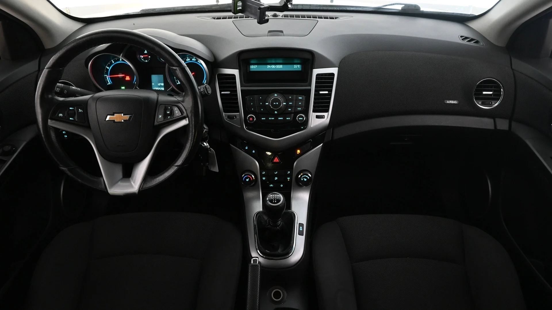 Car Image - 4PI8z8T8bC3XAYFVll6urv