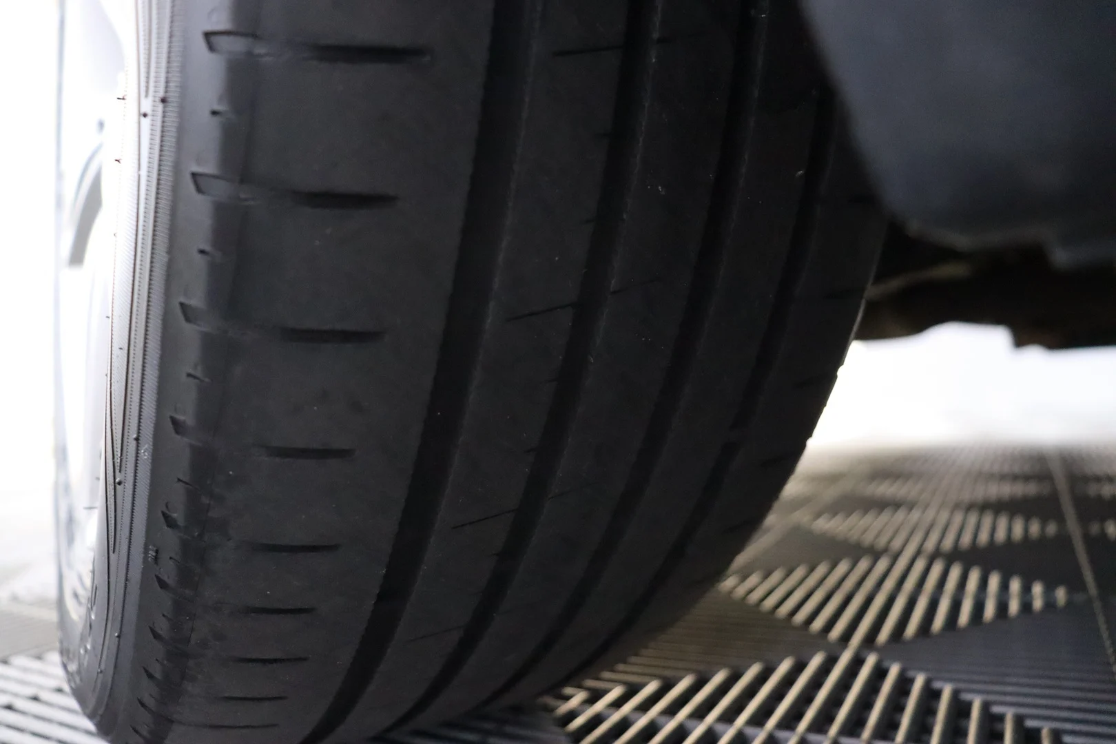 Car Image - 6d6TUMxwXGZrJgVIRv2c05