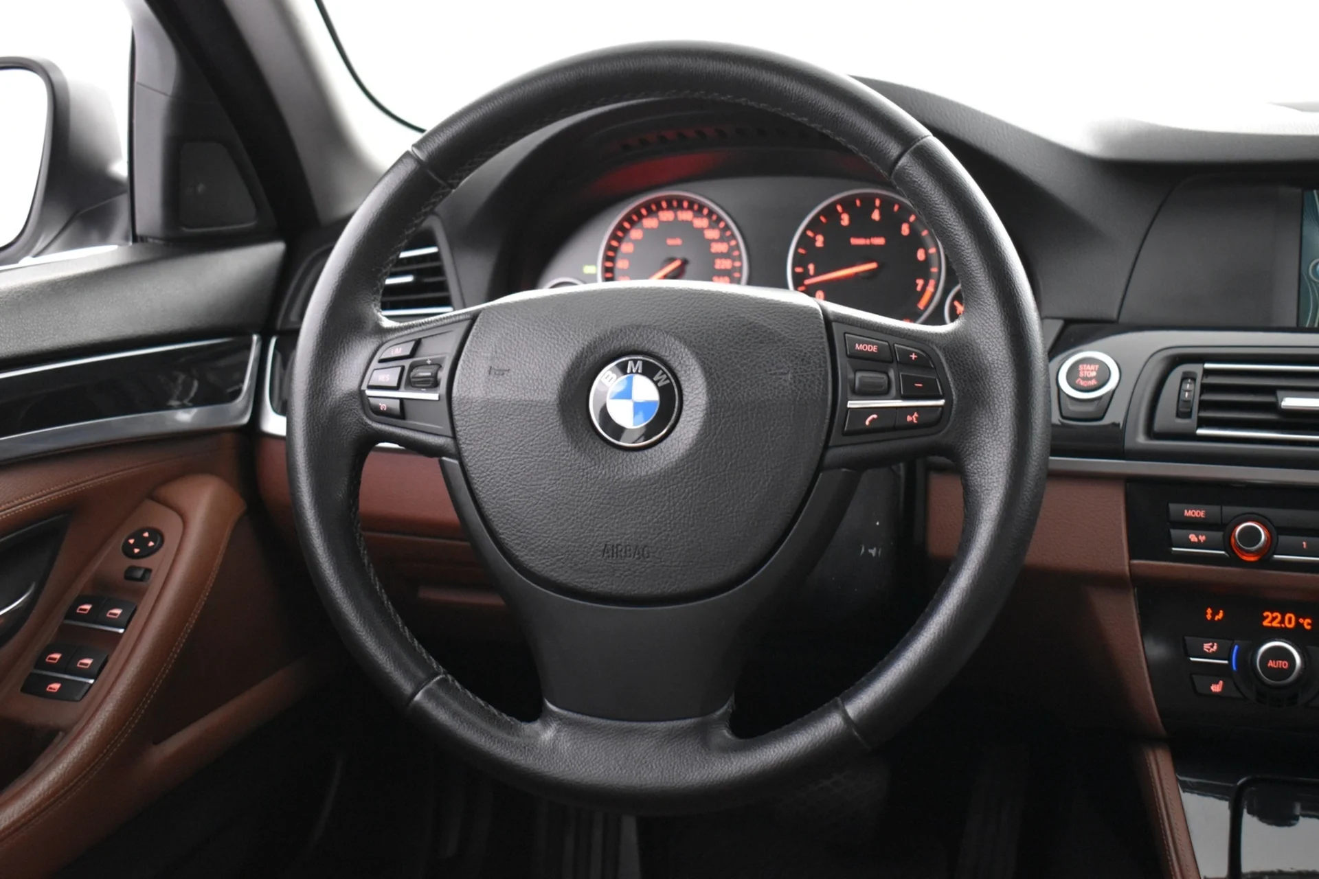 Car Image - 1LgZq29ZHFQccJ2PYyvL8z