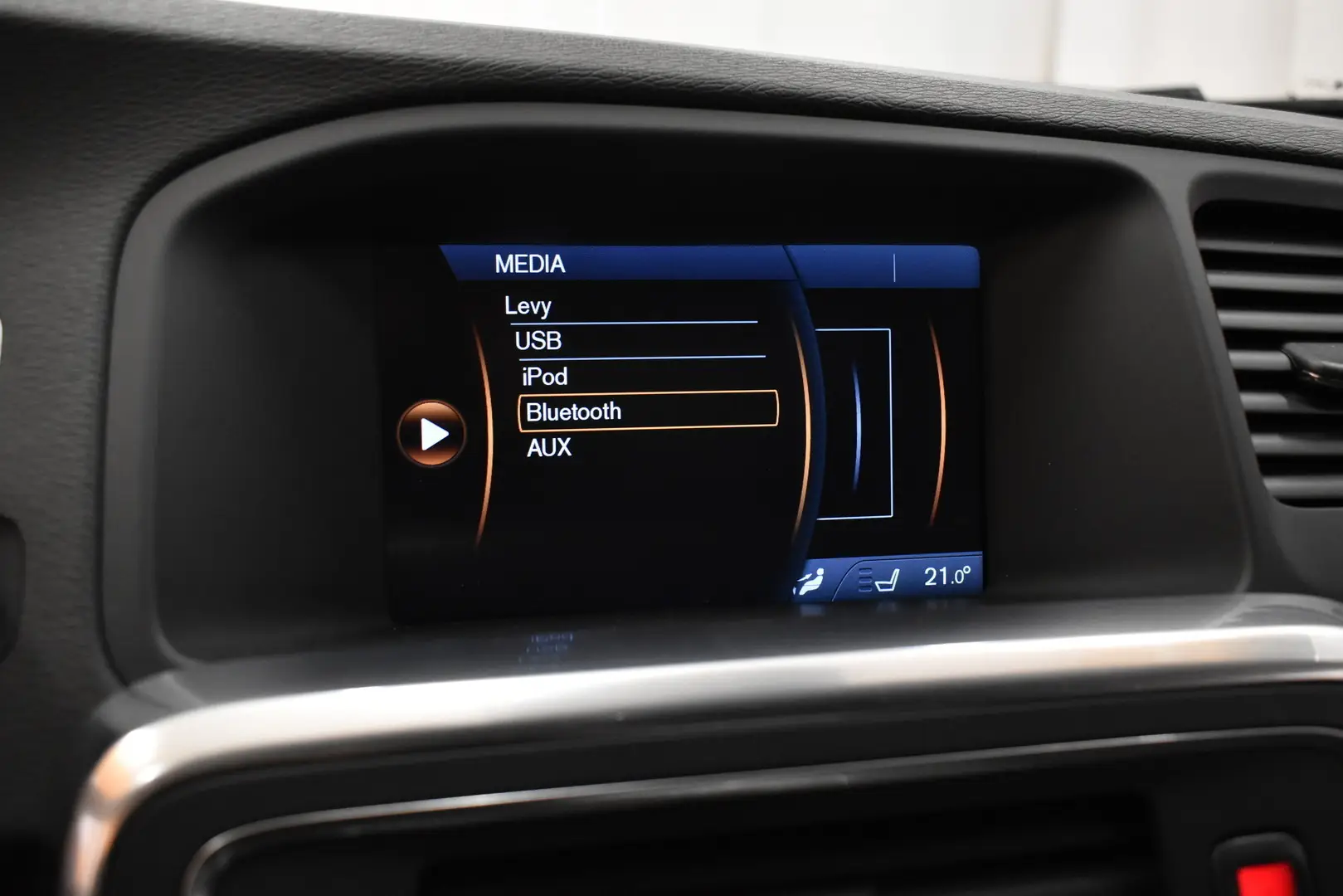 Car Image - 1FXBA6komp0abiQGJRGC3i
