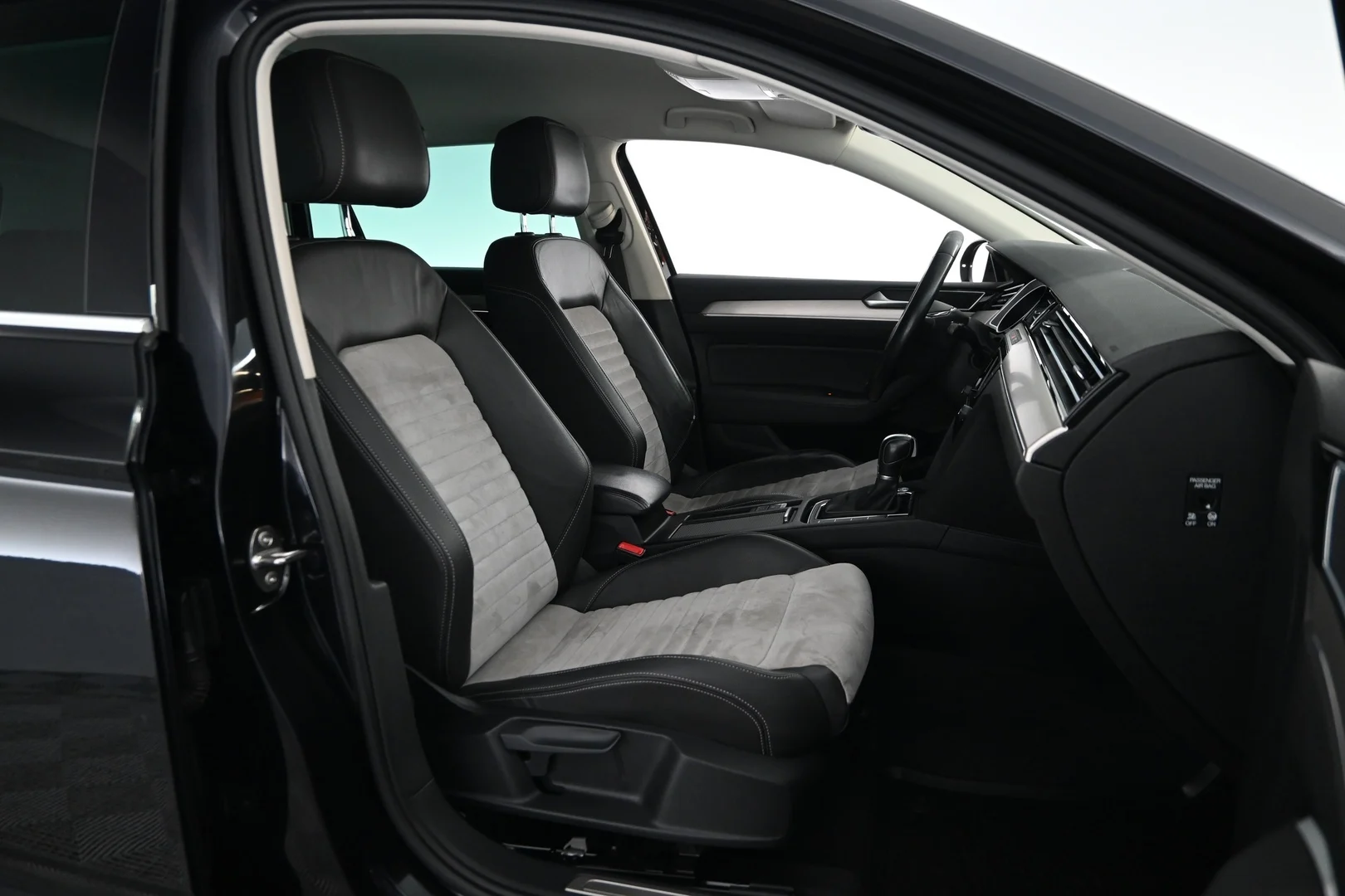 Car Image - 6MhTJwoUMS6uhFL42HT9AQ