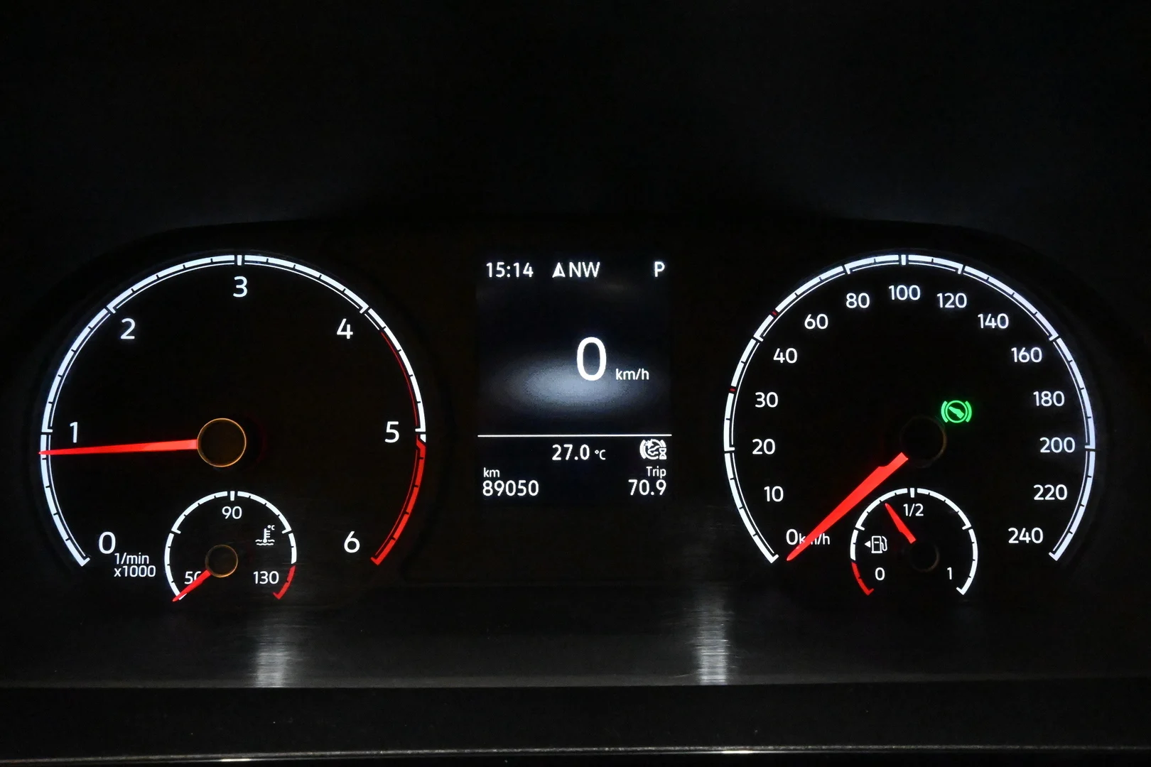Car Image - 2zNzej9CTaxHta5BUwDk7R