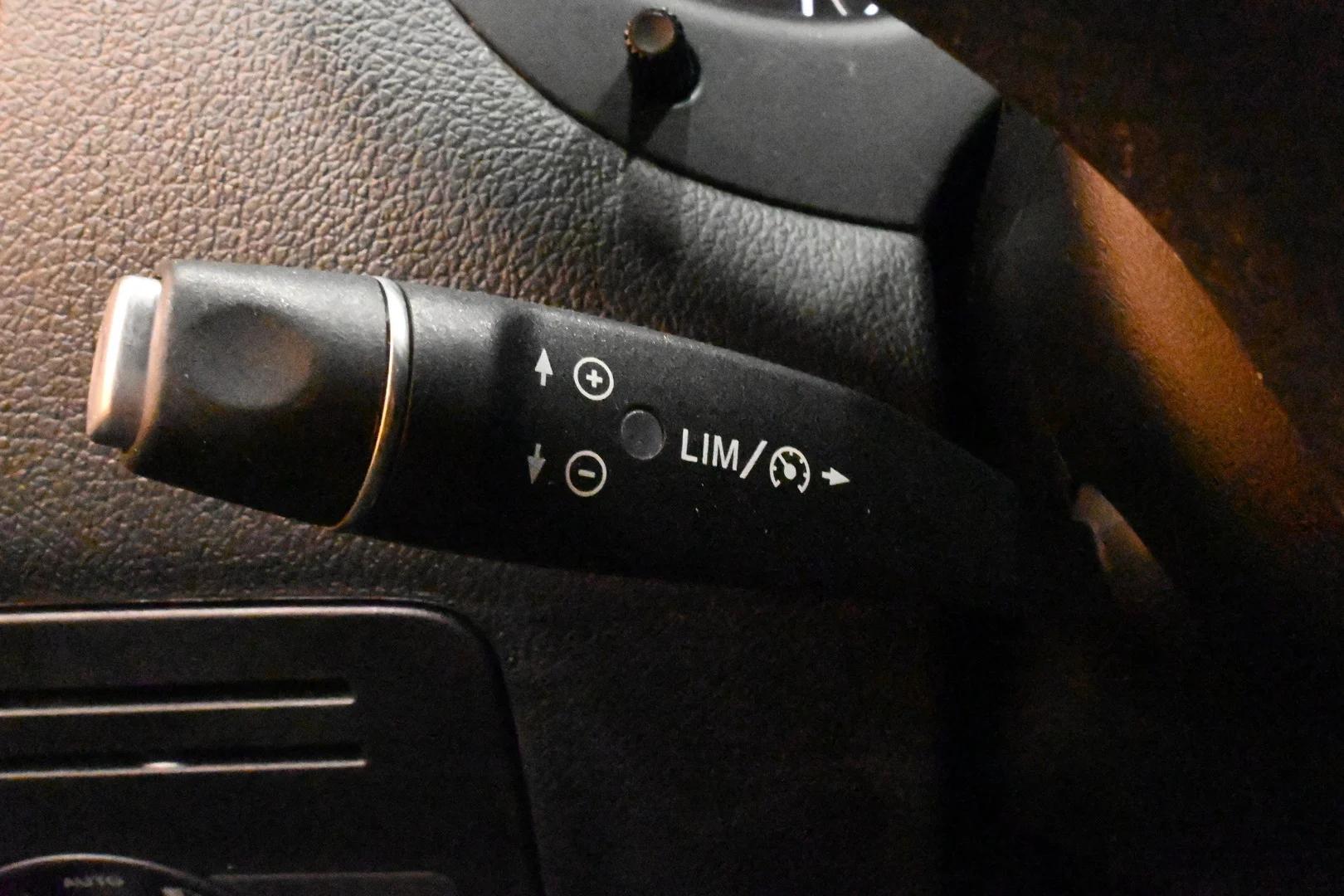 Car Image - 1eoOGFyfJDGs3FiNE7fOvd