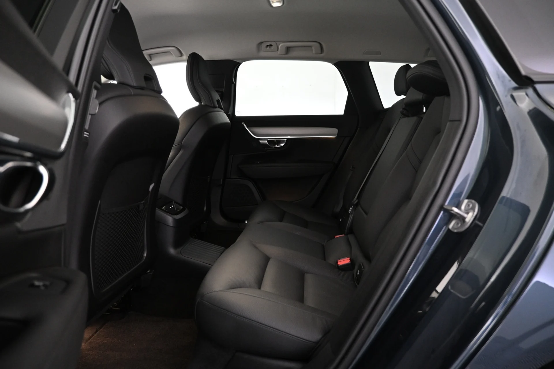 Car Image - 2DhWmu8O5qug3Yfp3sq0je