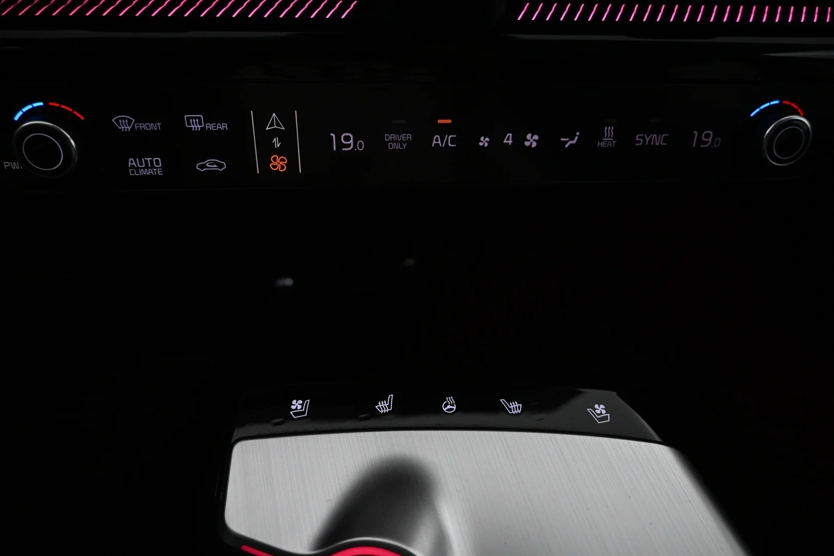 Car Image - 4uchayB5s6y1fIMJAuJCzi