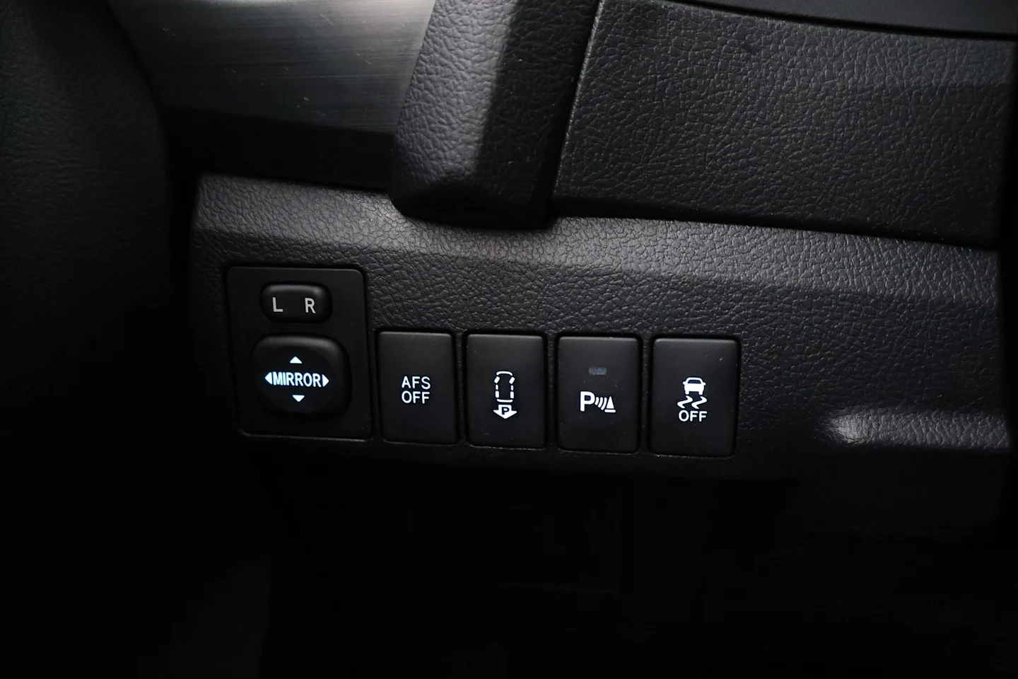 Car Image - 2pzL3Fp15PlvBHNJrLXWDV