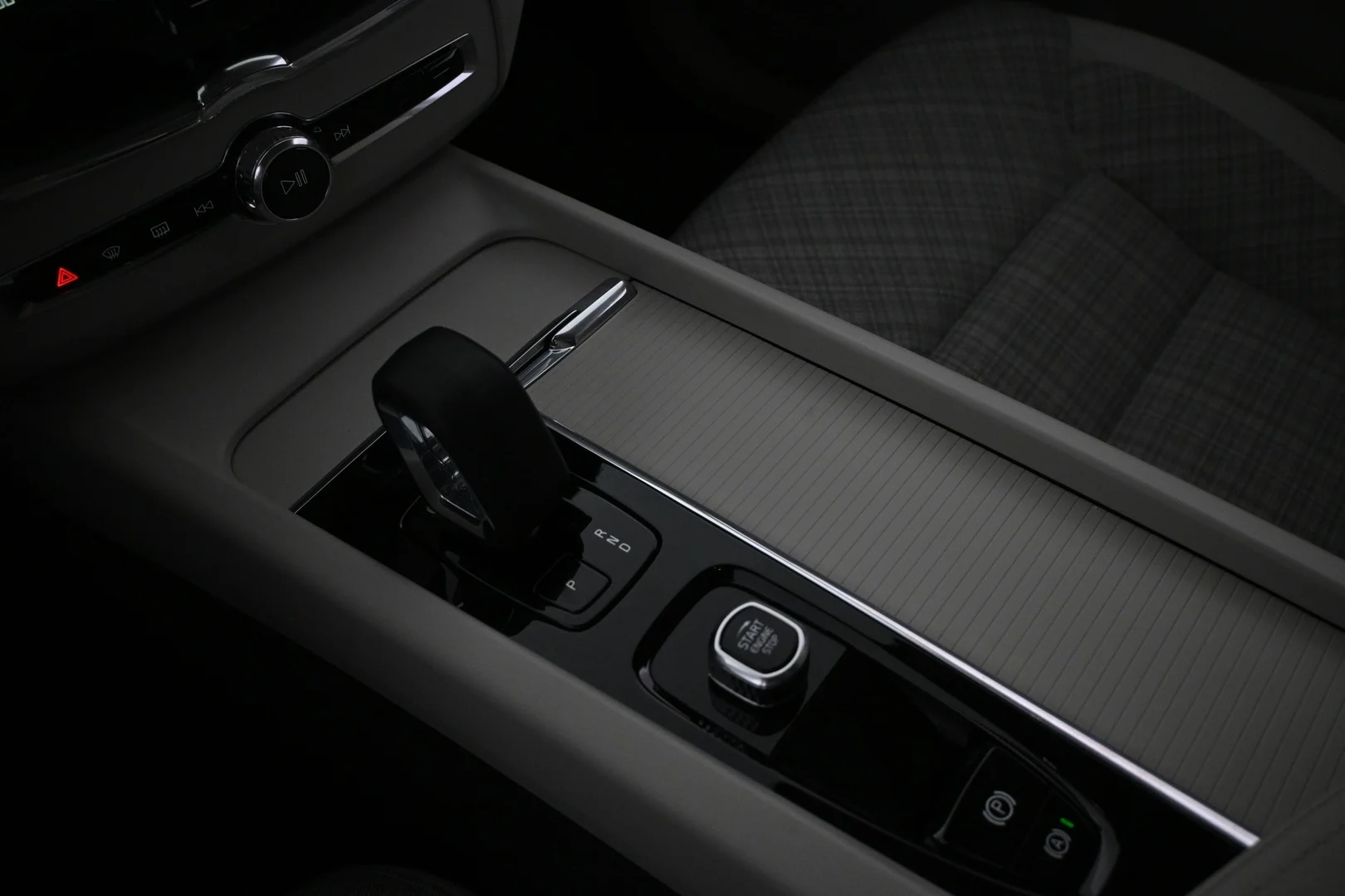 Car Image - 621FMRYXPpgxaiUq0tdUYc