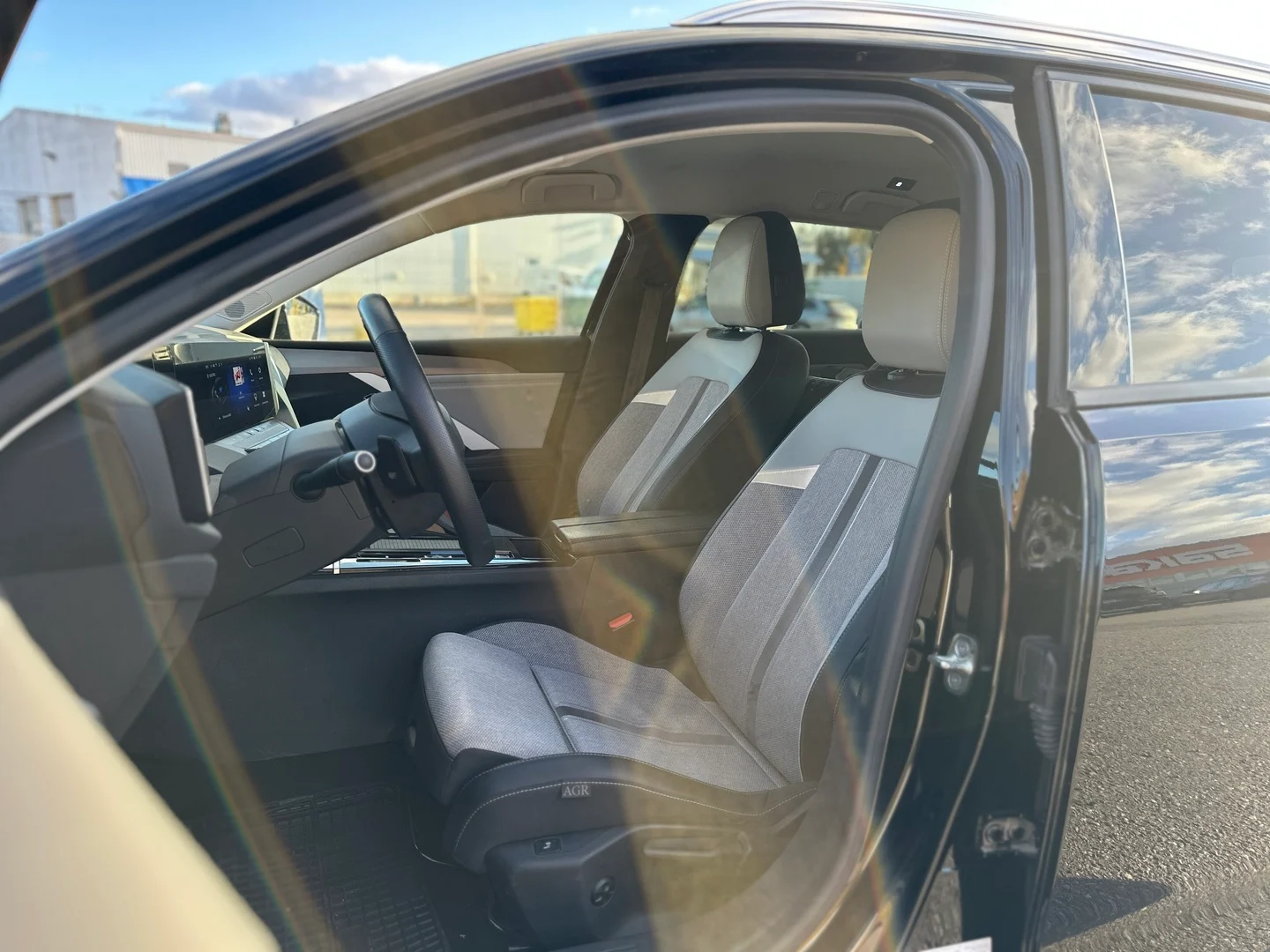 Car Image - 4wXFYbxHfG9iRMS5E3u6wn