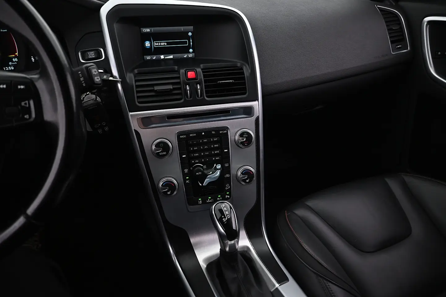Car Image - 6D8sjKBpyiyjAoScNEot22