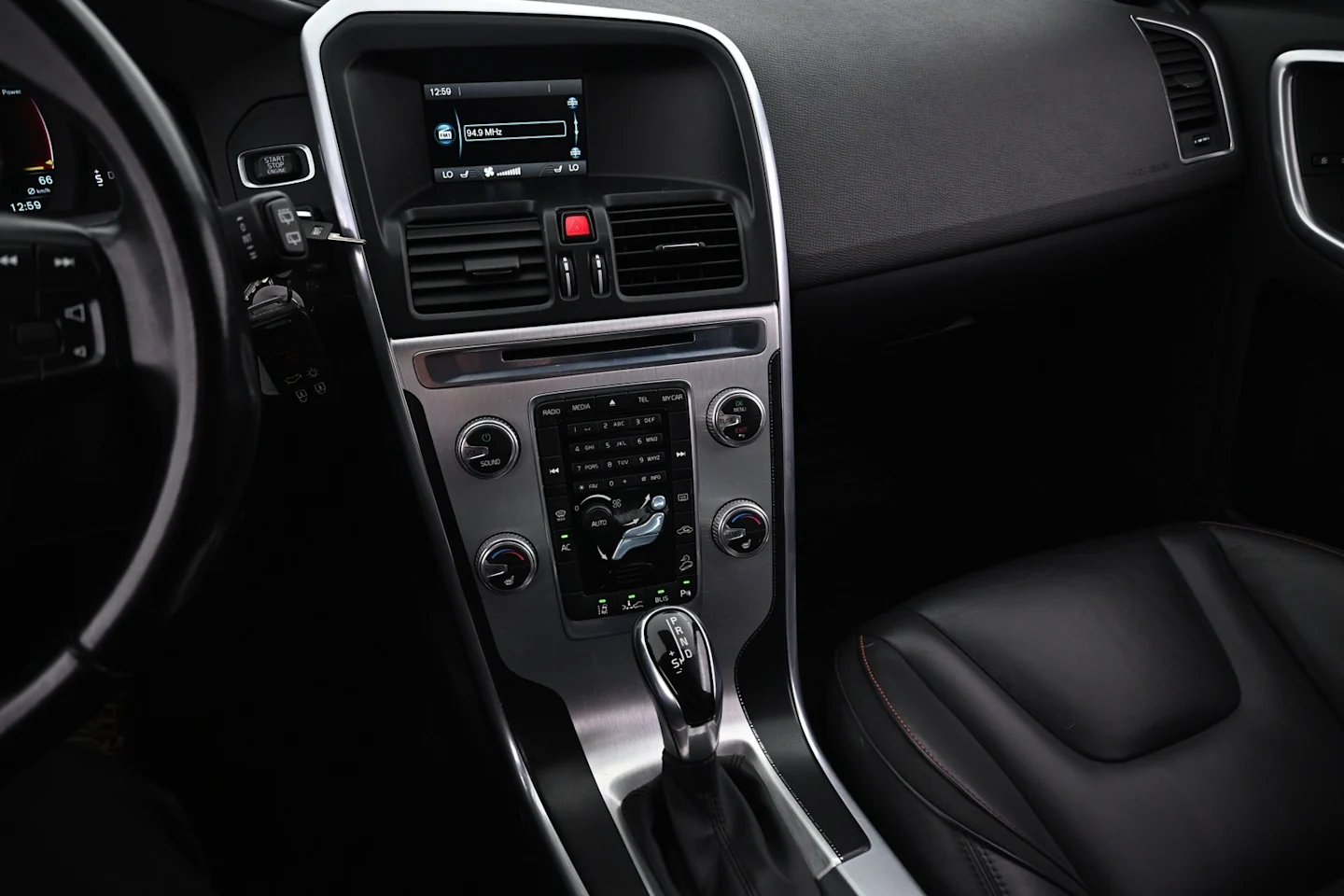 Car Image - 6D8sjKBpyiyjAoScNEot22