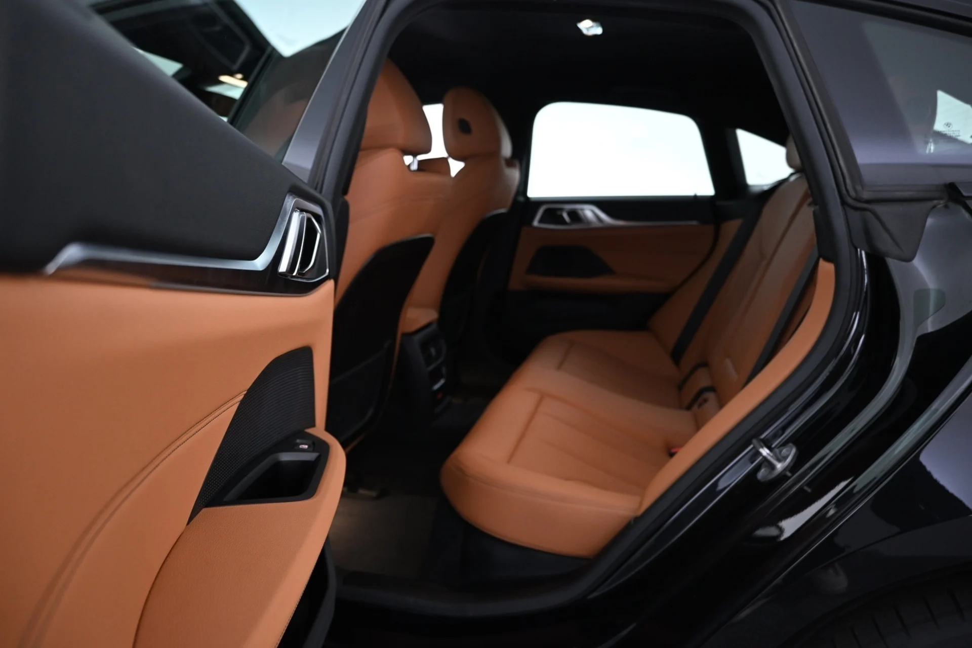 Car Image - RSFJt1OeZxELJB30wqBzY