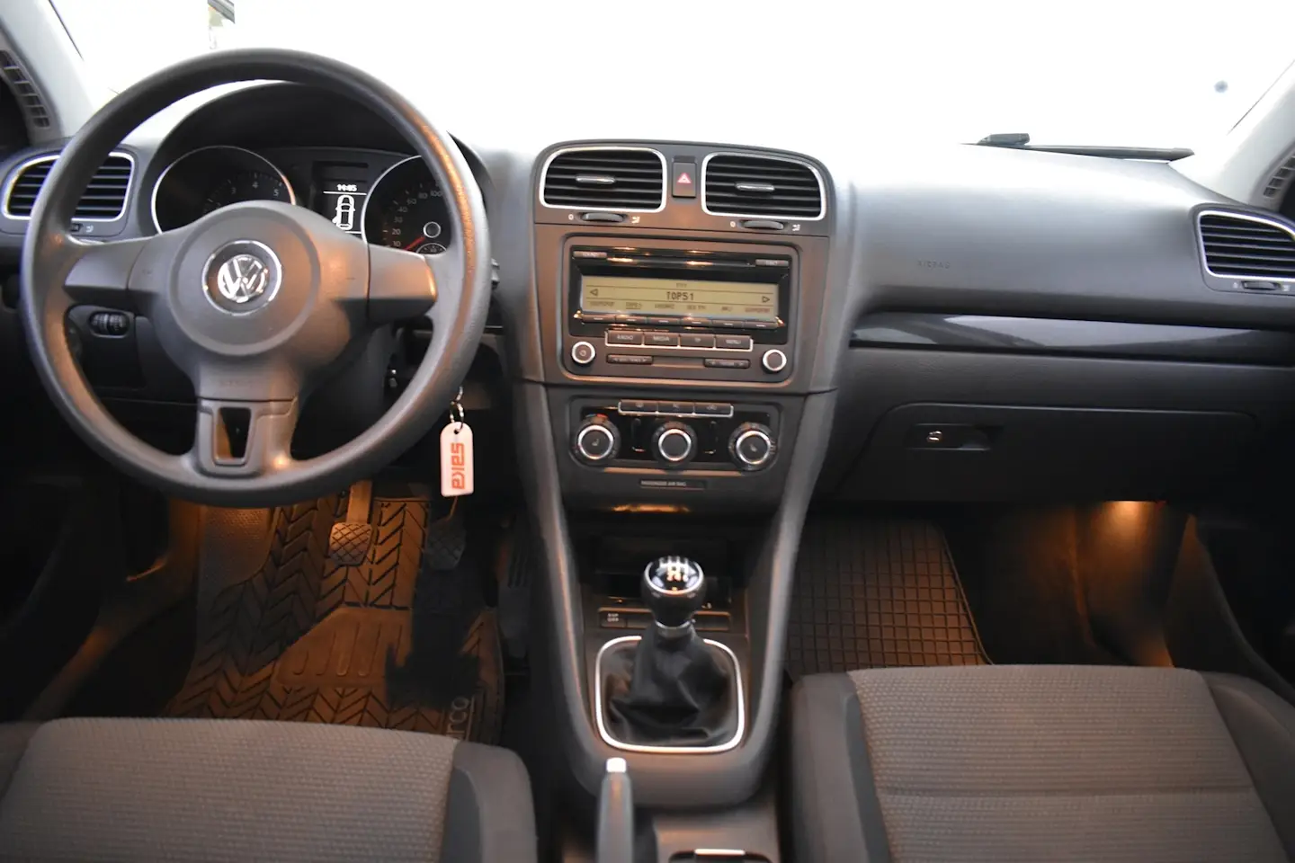 Car Image - 5M6FamZ0mP2iJkxN7WBYEb