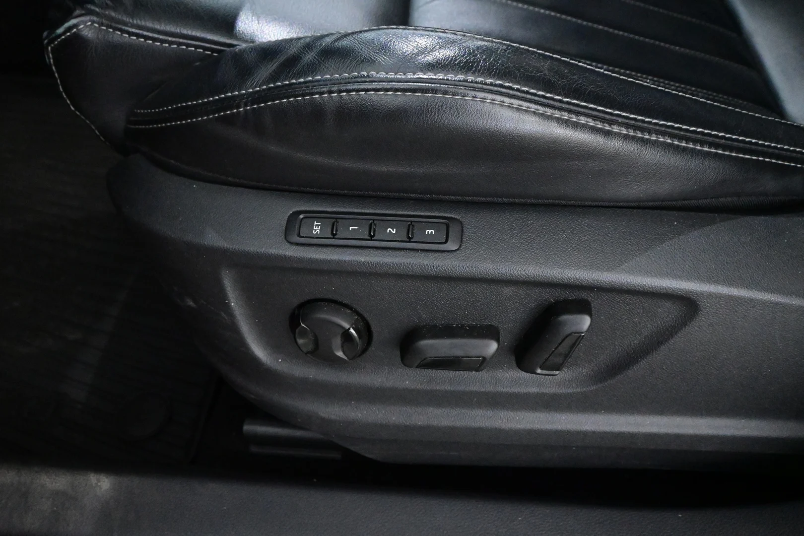 Car Image - DhbYO7KVQaSsu7jO31cXj