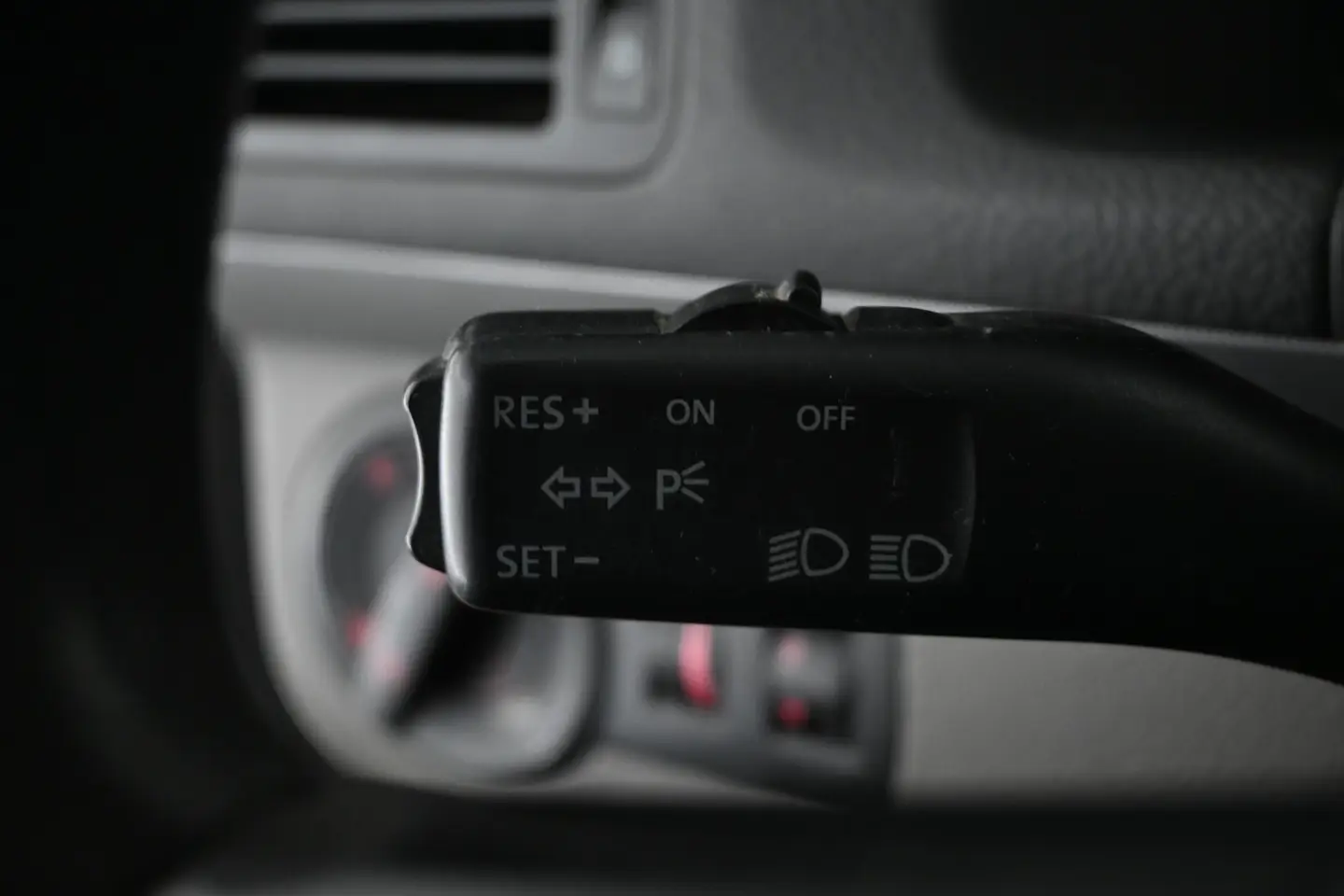 Car Image - 24NmHhuesj7T4FpWhgPRqR