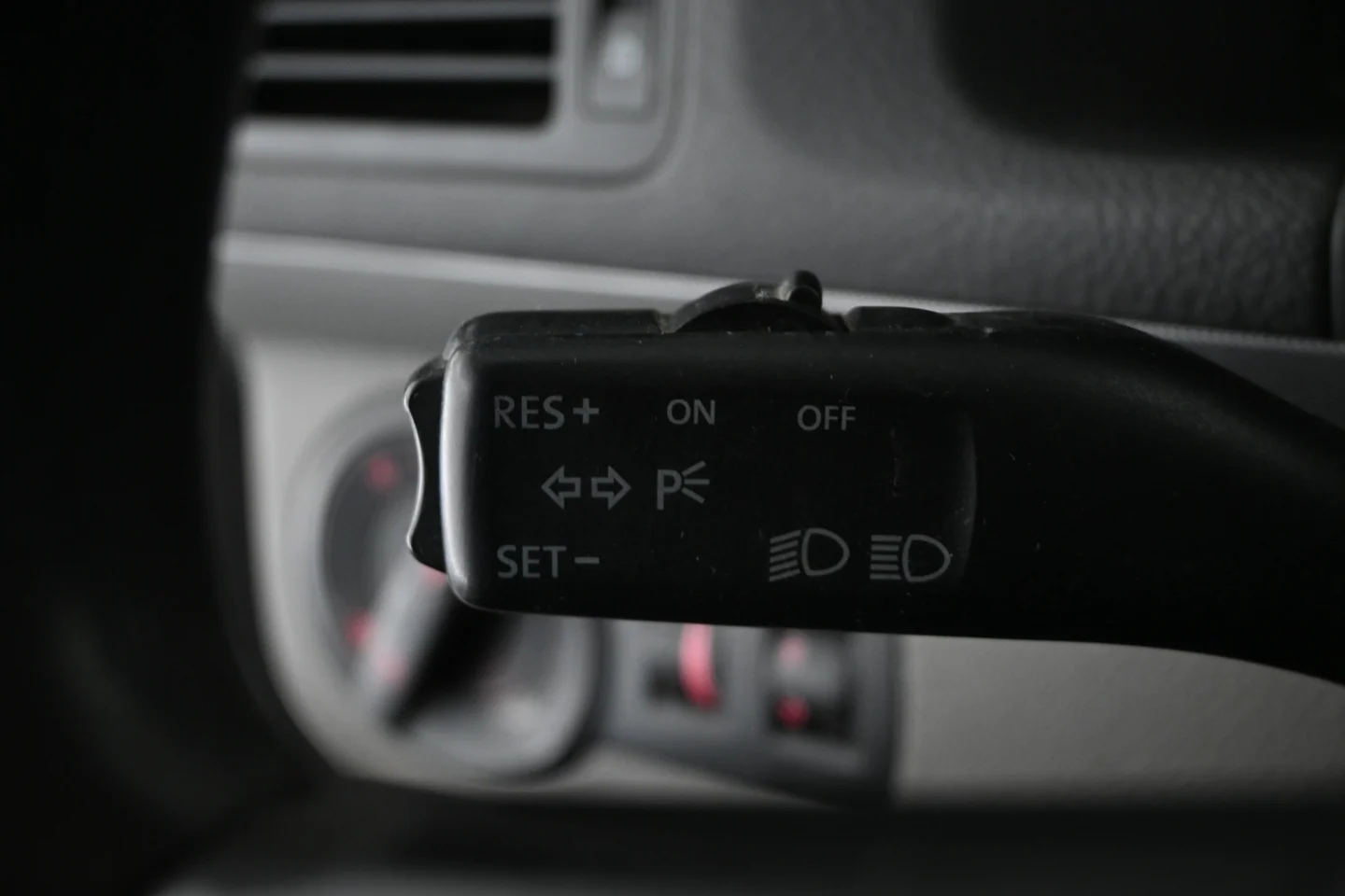 Car Image - 24NmHhuesj7T4FpWhgPRqR