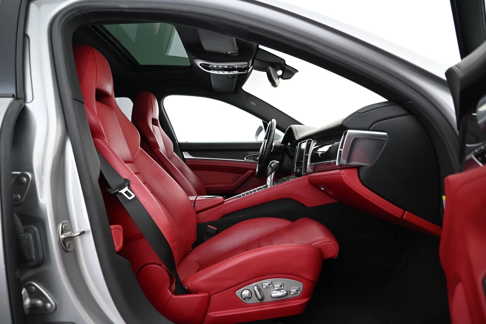 Car Image - Ds2sCAwNELaAGqCd0rPs5