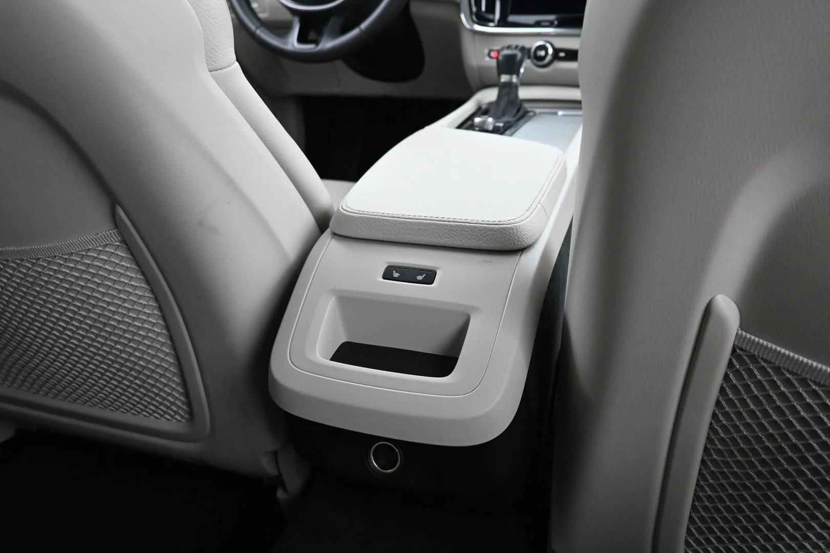 Car Image - 6EmM4xKvTZZCsC44Bm5WKS