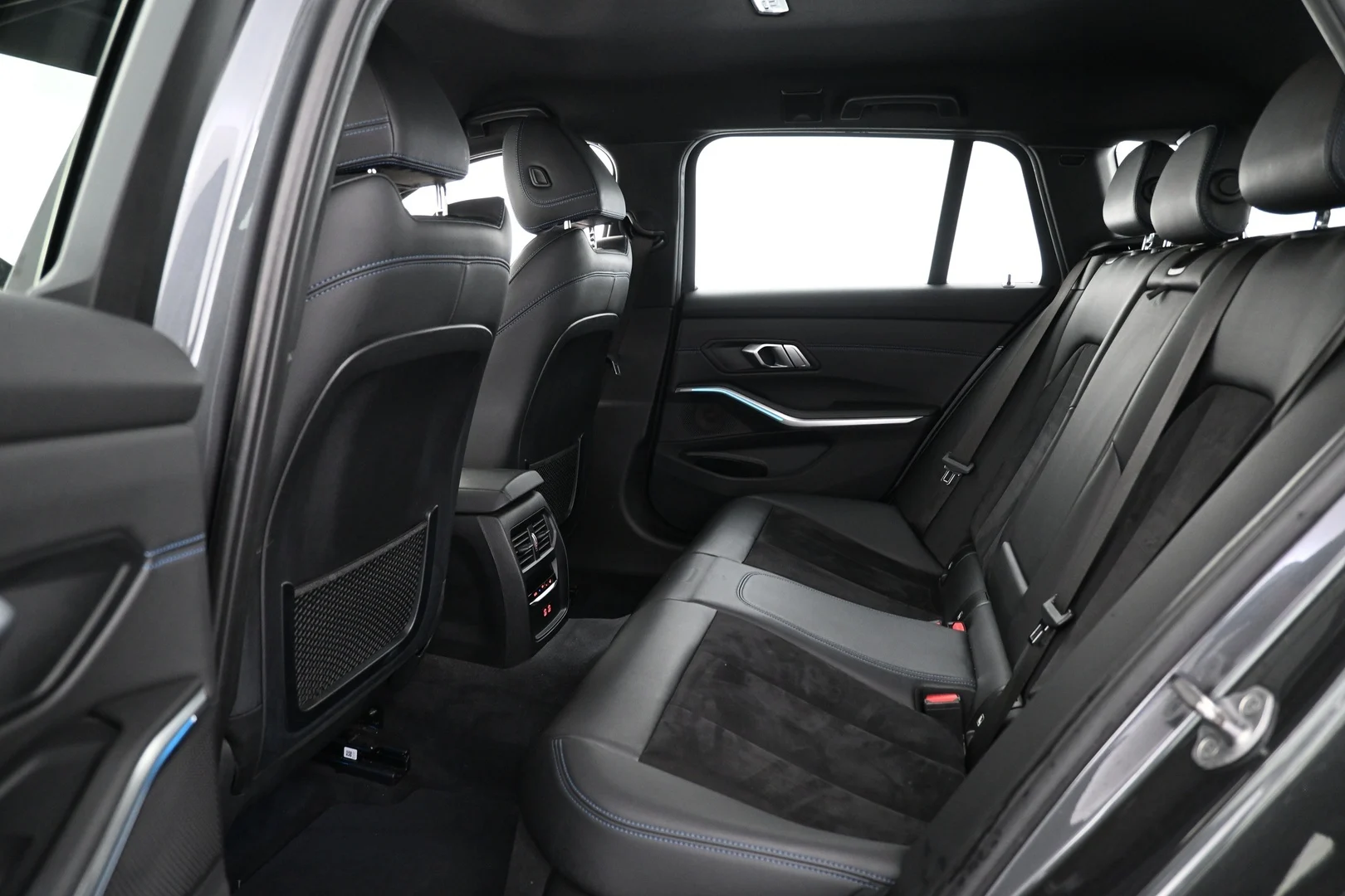 Car Image - 6Vd9XFqgCF77WKNLUTDhoS
