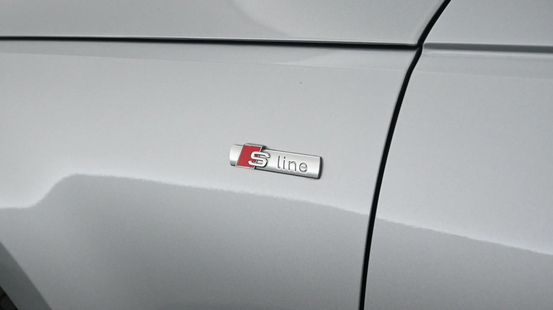 Car Image - 1iX4dgFtvN63q6zP9loC0z