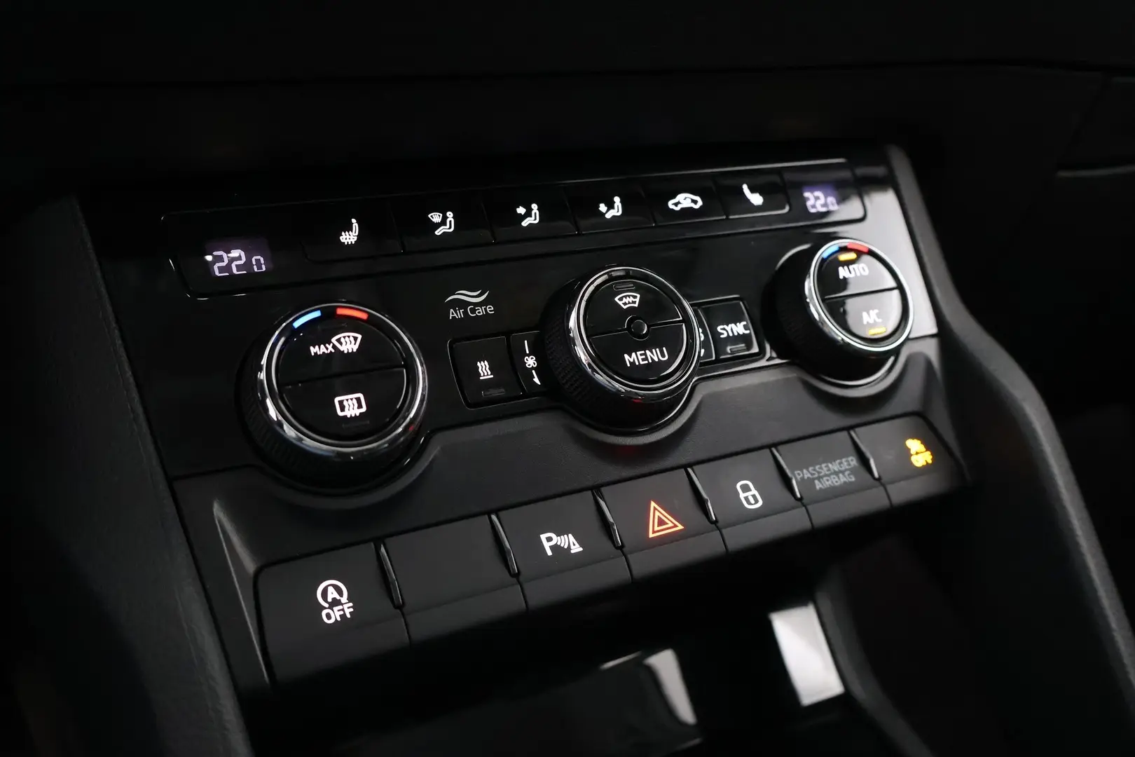 Car Image - 4Go0dQAwKBAvxrYWFR1efm