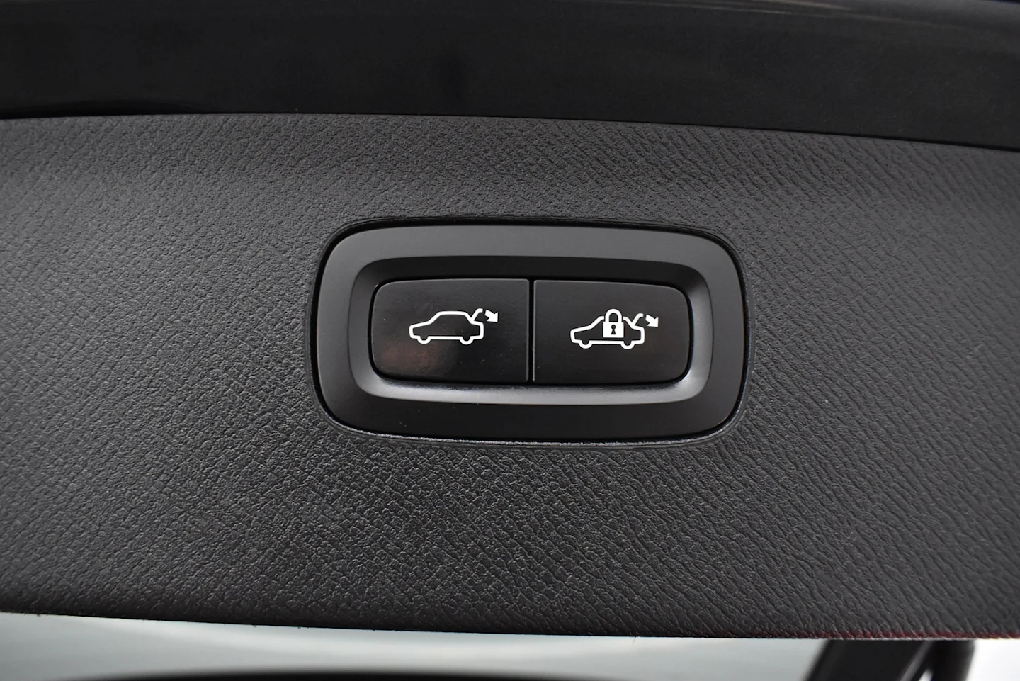 Car Image - tSD9zDIwXDuUO8I19vZbB