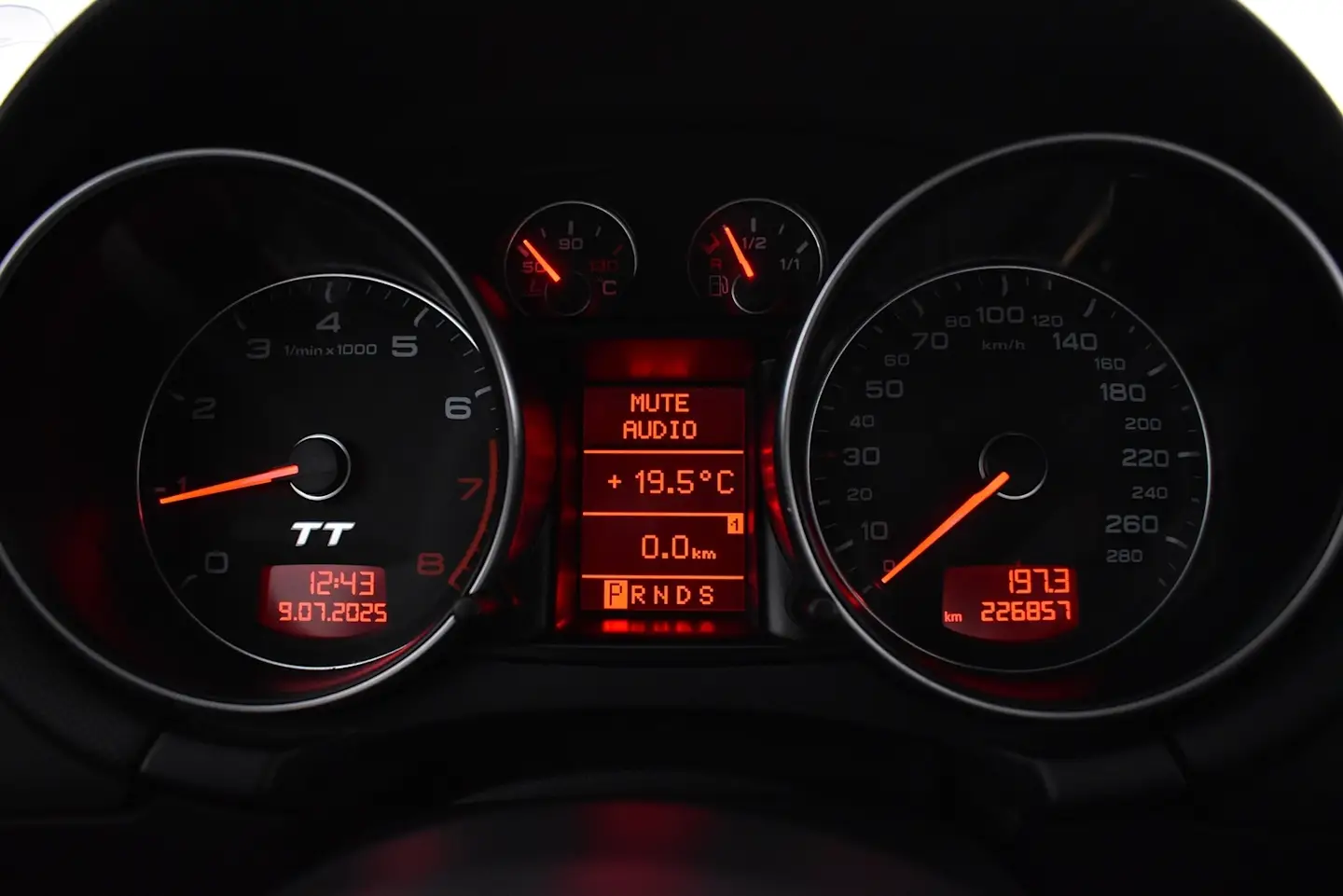 Car Image - 6Gr89Y3KrZliJVJmjMs3Xb