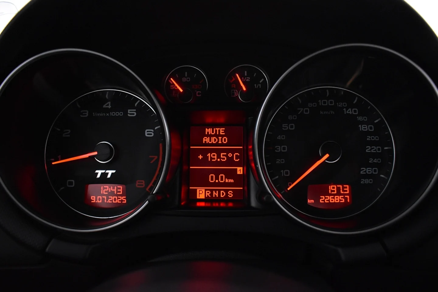 Car Image - 6Gr89Y3KrZliJVJmjMs3Xb