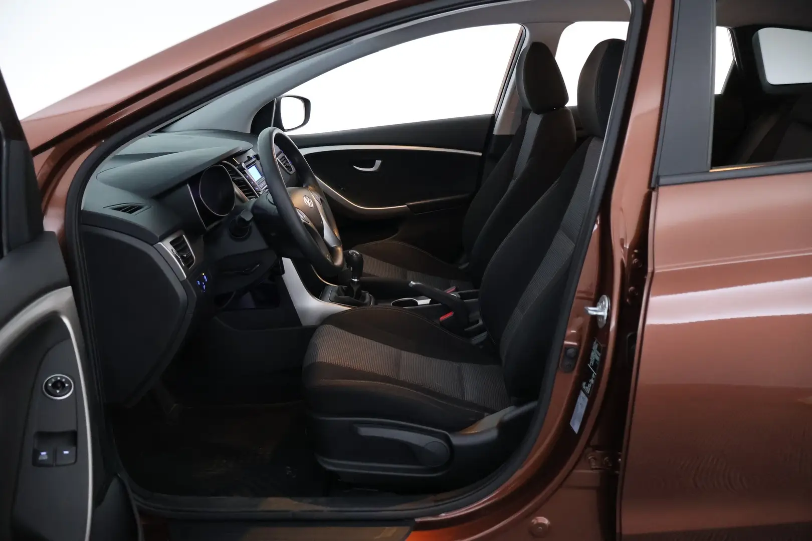 Car Image - 4ybmi9bRyEIp82pmMMiUbs