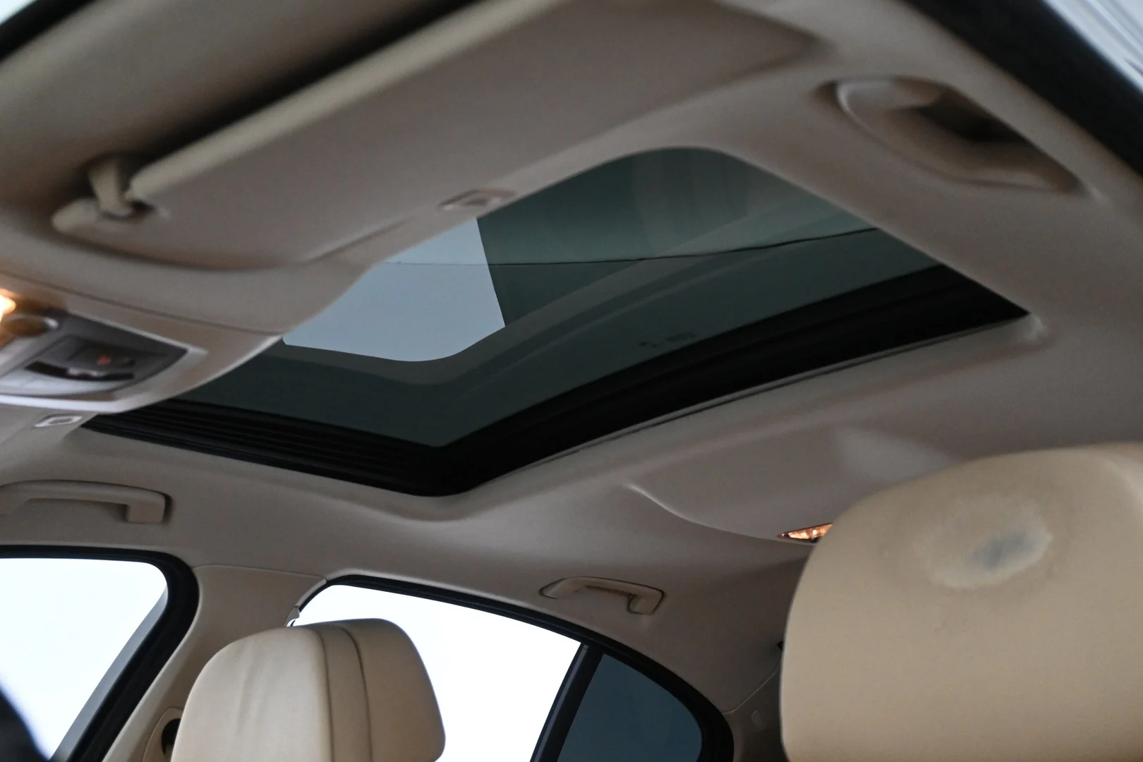 Car Image - 2QlVBRasV1XKM1xrVUv5nd