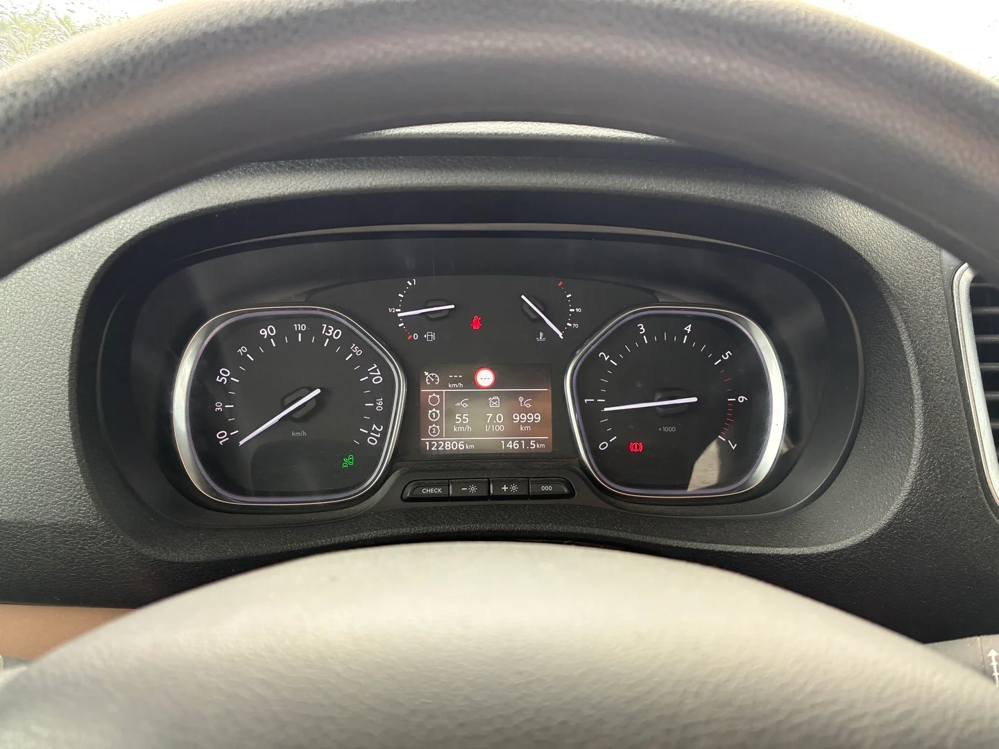 Car Image - 21uC8C11efLx47yy3pnDQ5