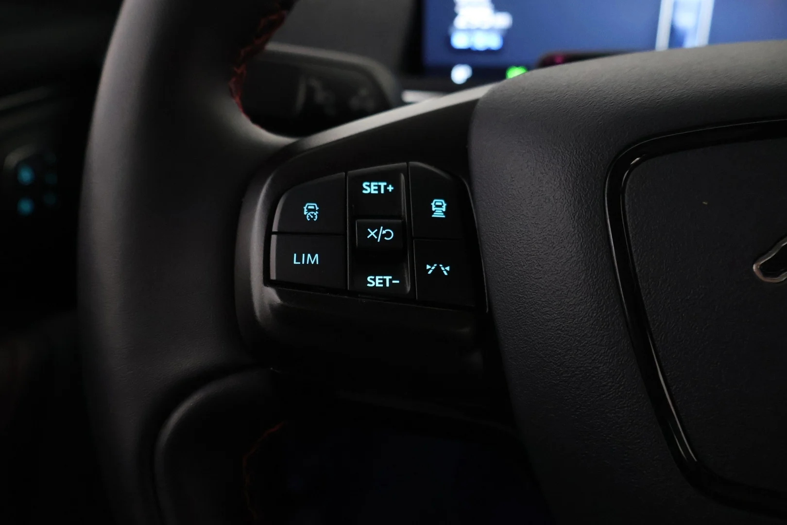 Car Image - 1gWGbEtB7a4UhqADKxf2Tz