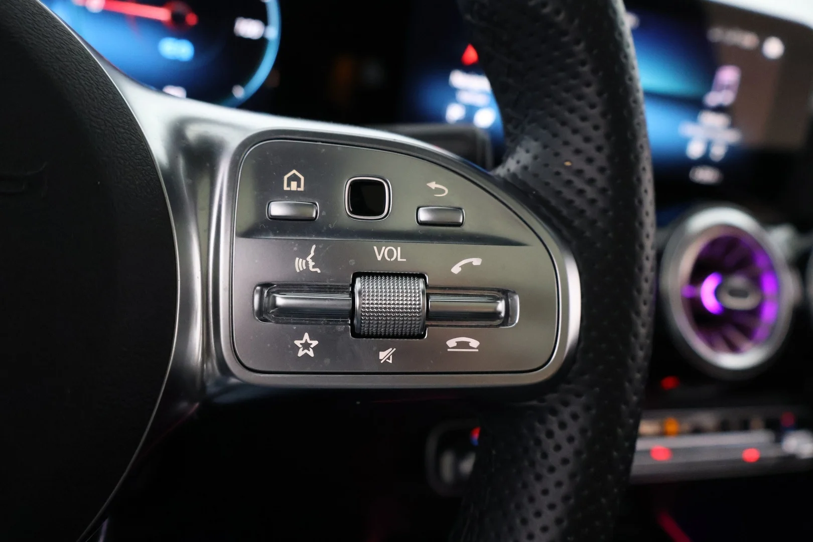 Car Image - 2D9jMyHvmd5784UUpkgluo