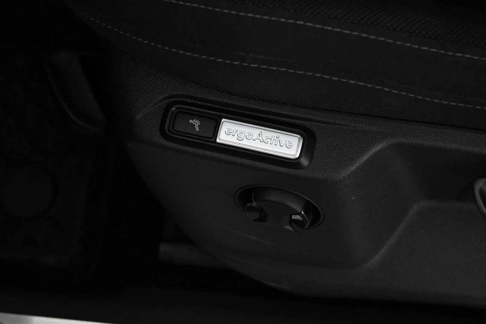 Car Image - 2rKD59vqn5oxNXq1qvcZZr