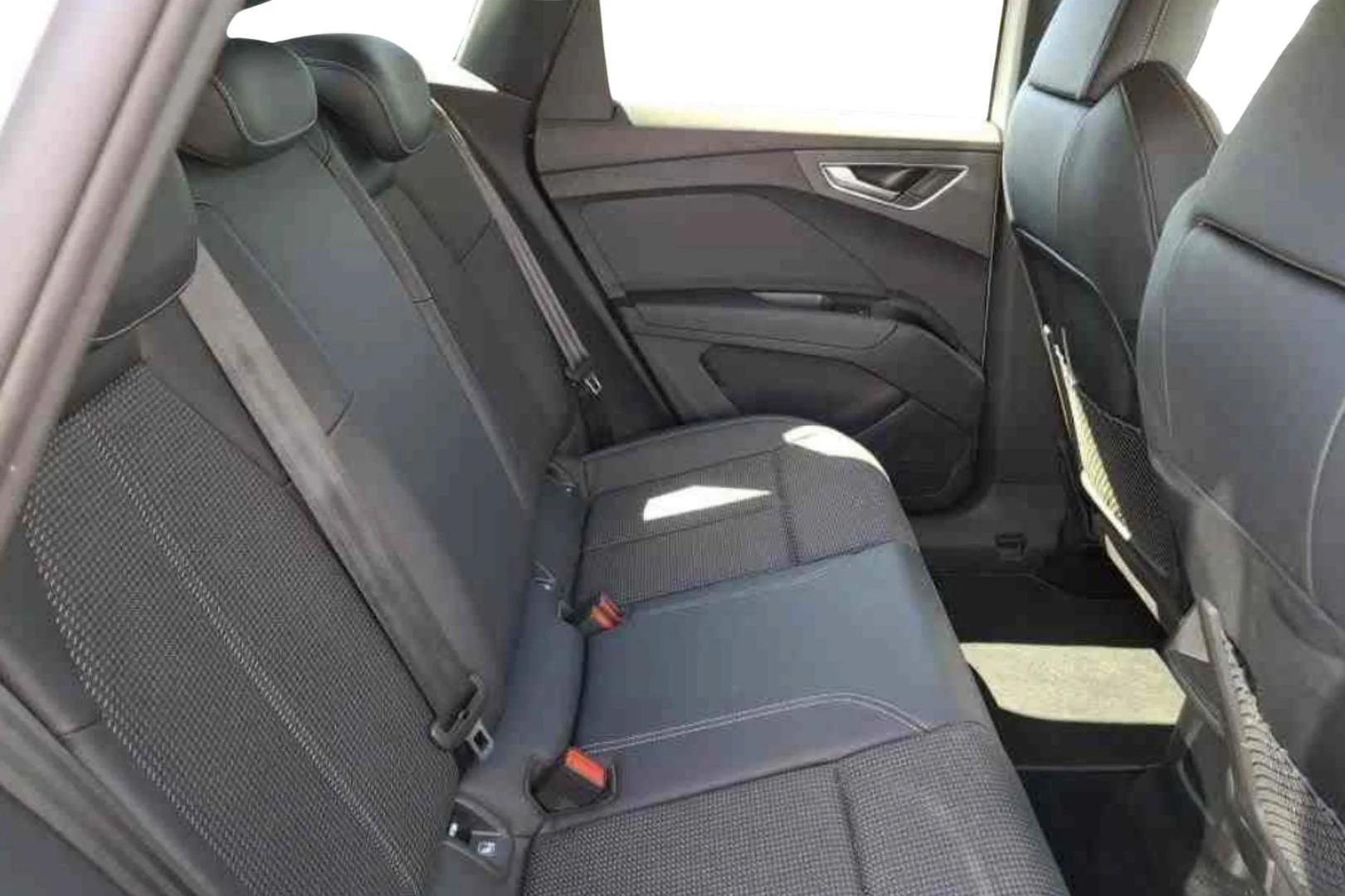 Car Image - 1skR6BB9IIFb4XoKDr0ZPK