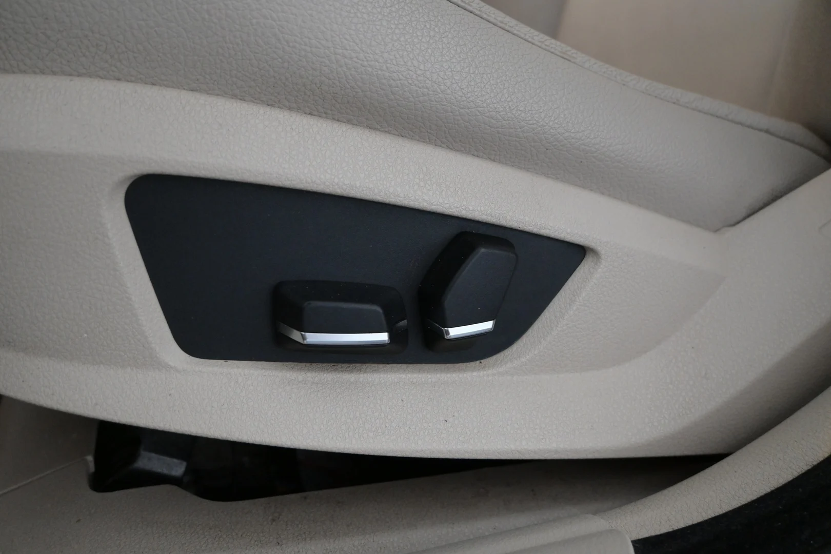 Car Image - 2vZQOpOj3PuWNVumlomGQr