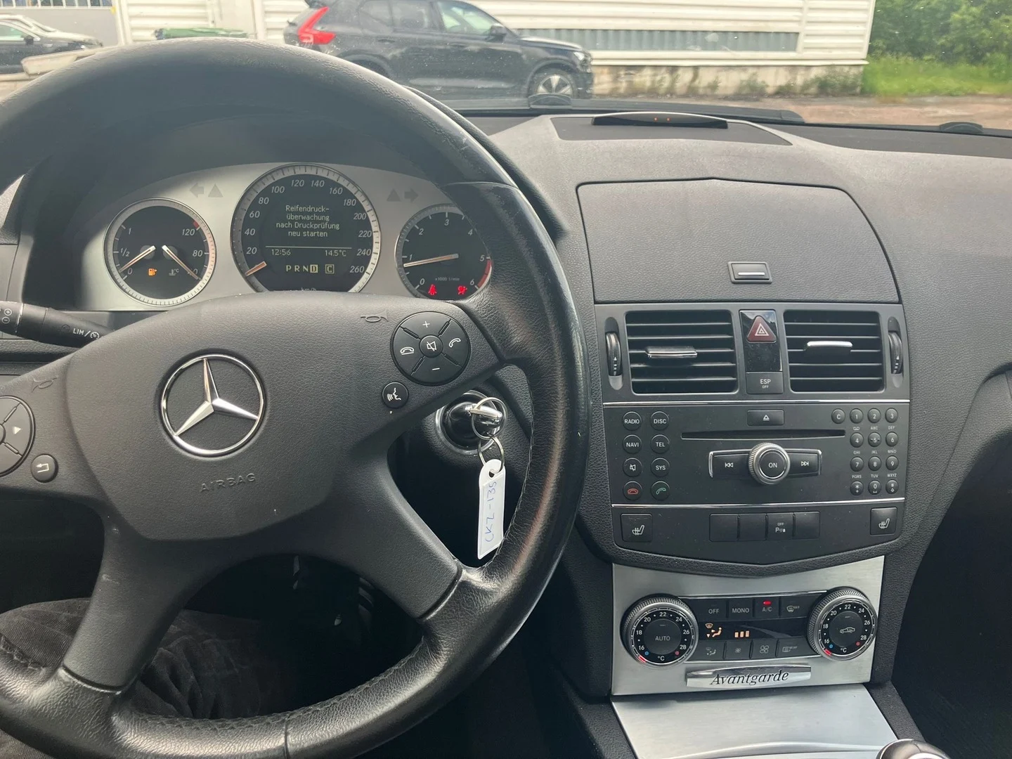 Car Image - 3pVZ3QObWOg1IqC24Wgkxe