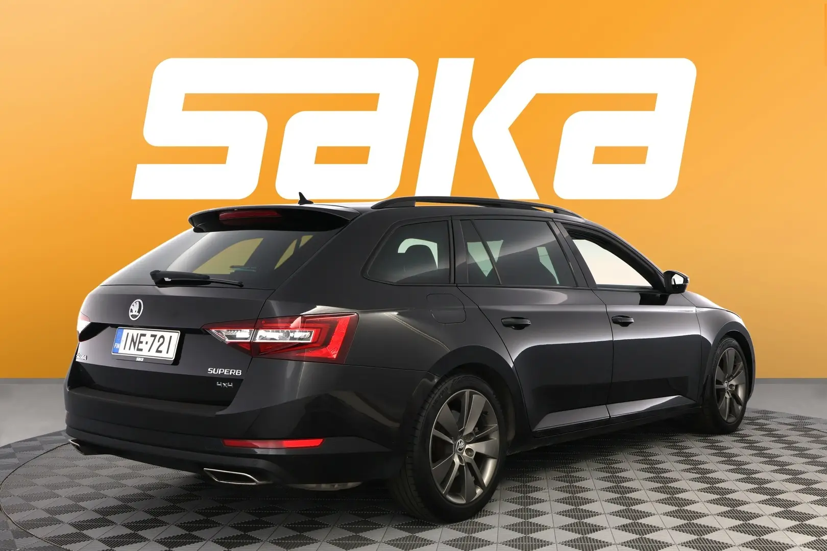 Car Image - 7l7xQnrKvtWh5xEZfl6AOg