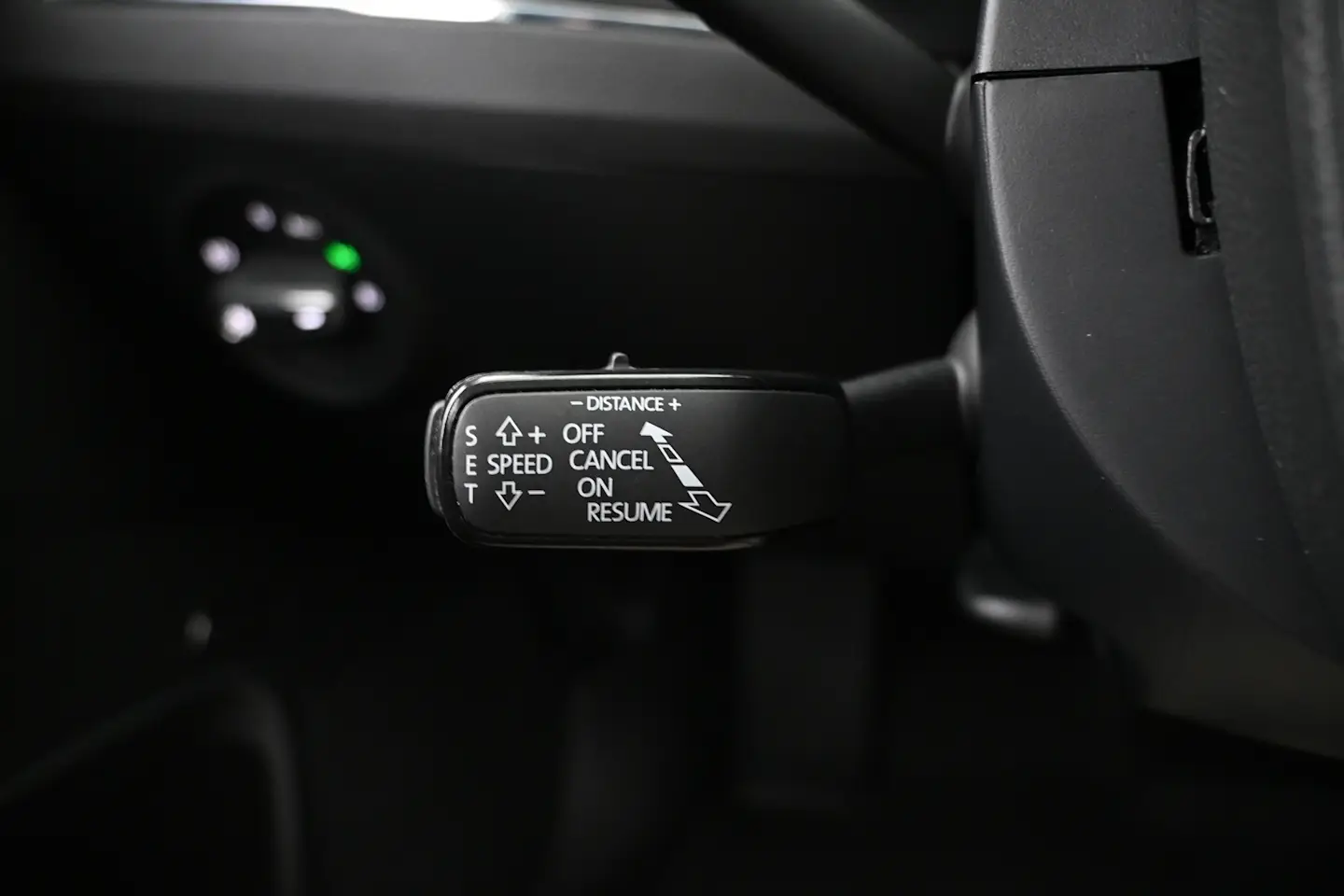 Car Image - 1hTWXRO9i0JH1CttTJJFt3