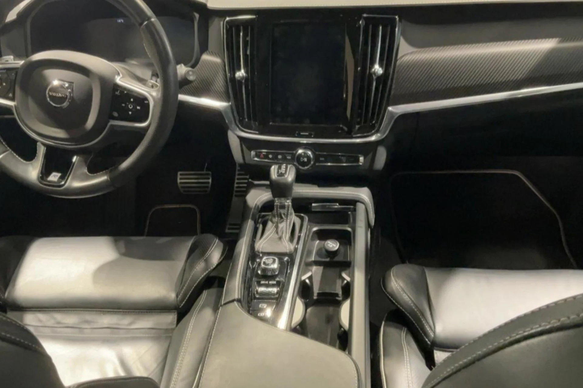 Car Image - 4PSbOzmETxRsvpjfrx6zUO