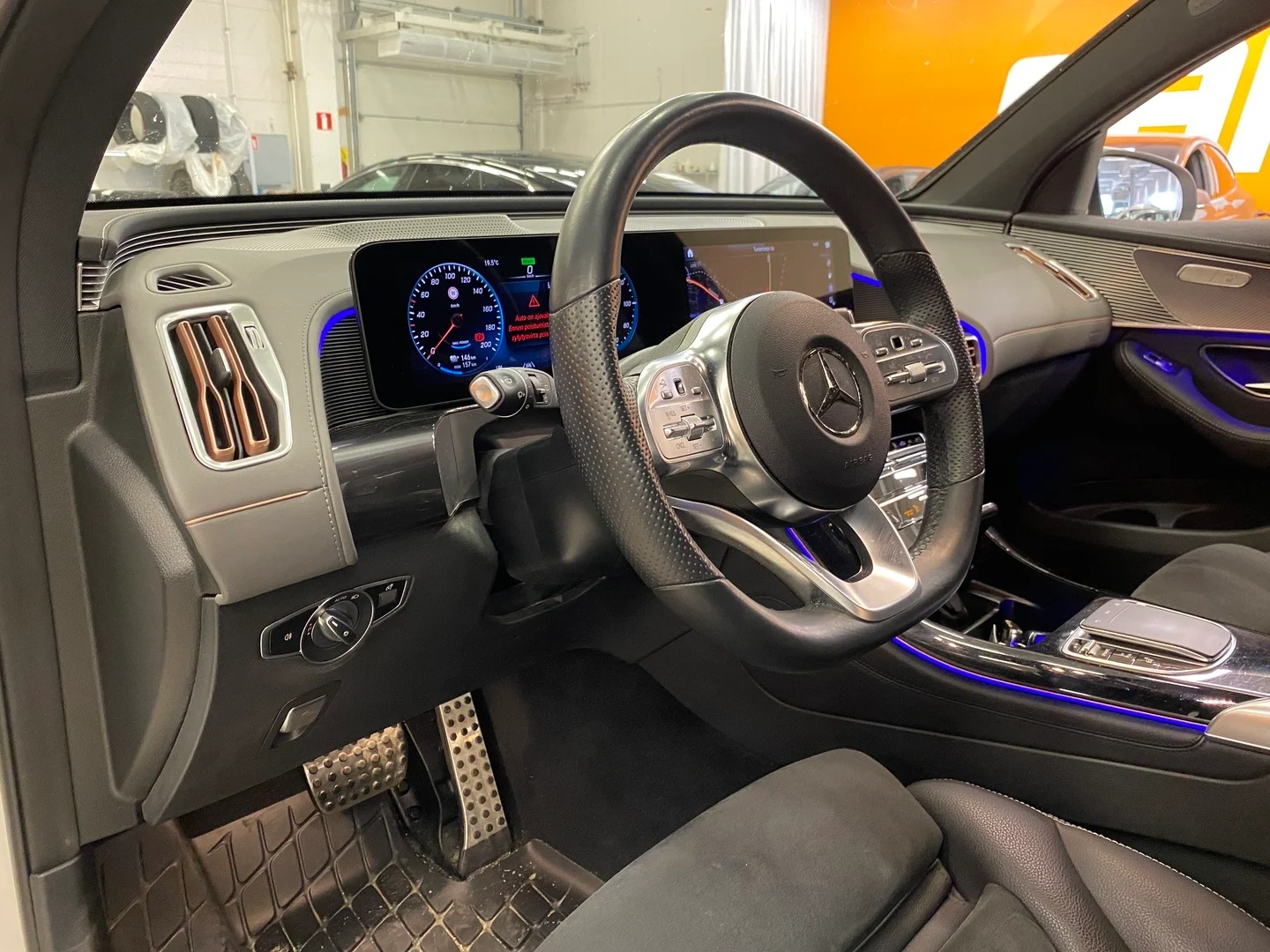 Car Image - 16VBxlXarnktcsLBJcrSOT