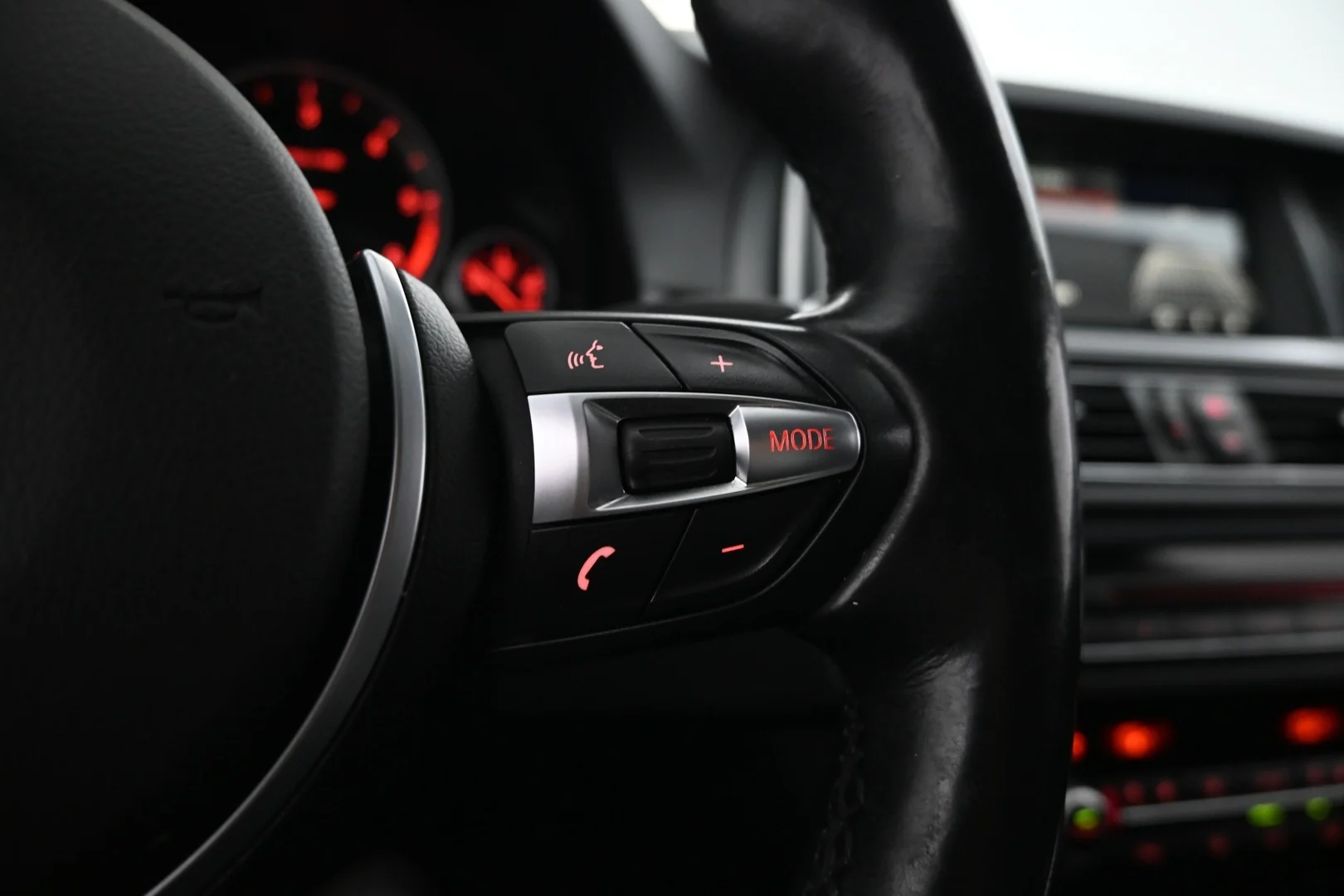Car Image - 2U94zLWa6EKHki0rdUCz88