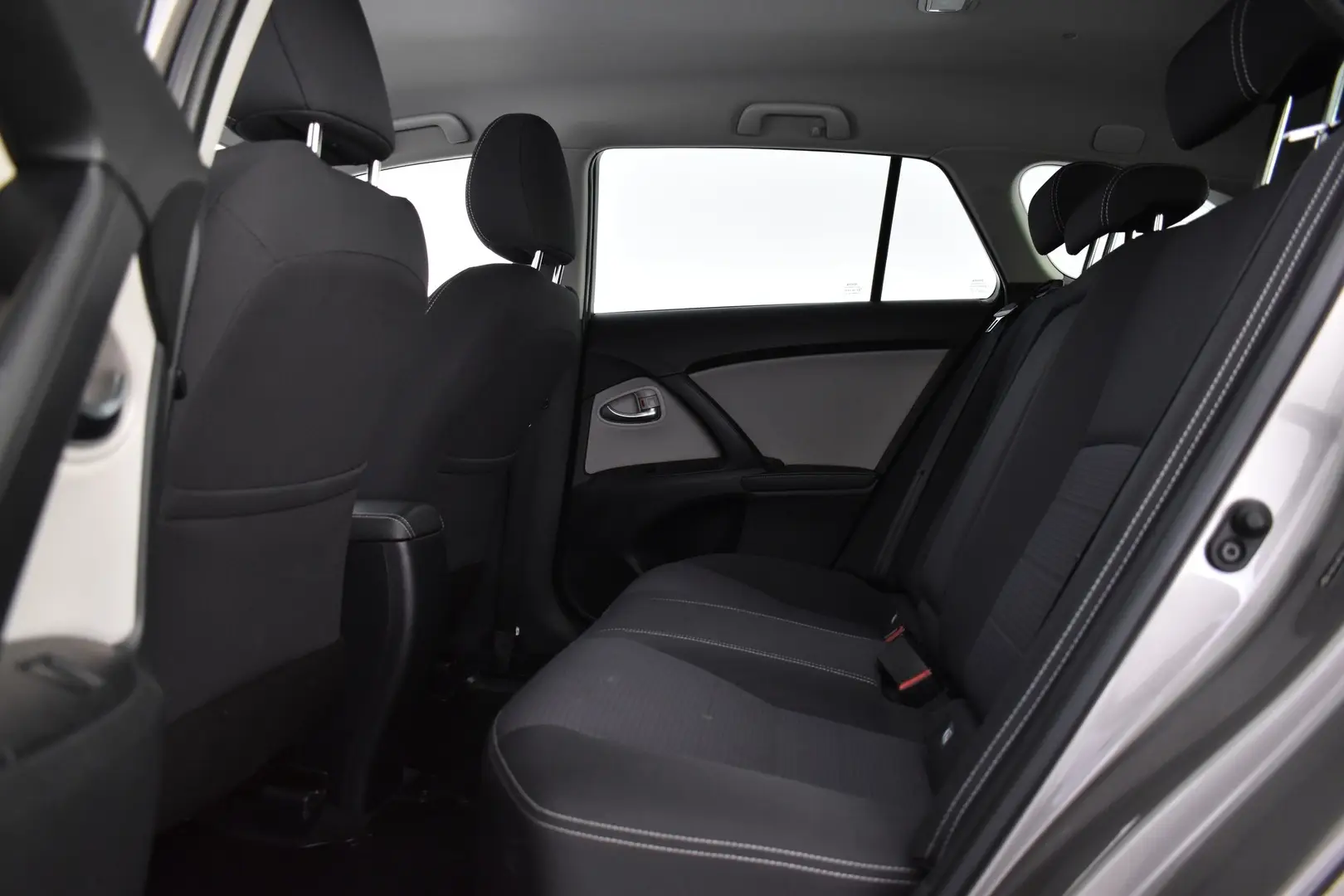 Car Image - 6CrCPQNx2OB5SduDKEqmOu
