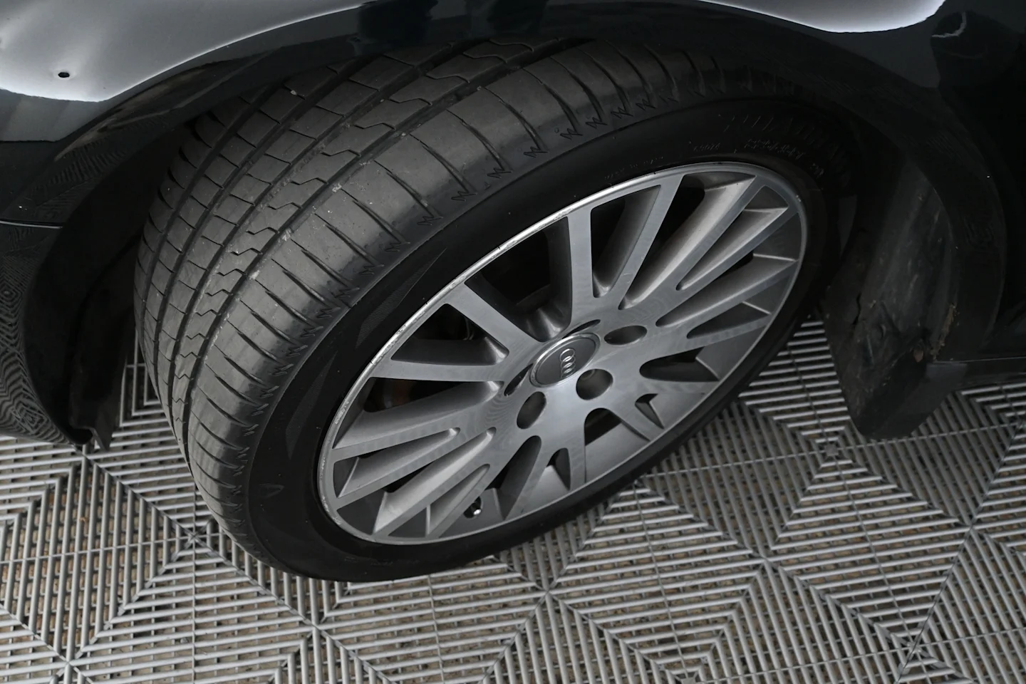Car Image - 2kCL4xnrn2DbkslX2YoTpR