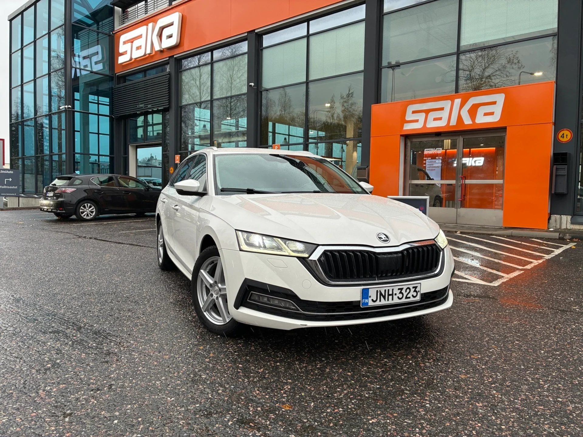 Car Image - 3DfH9TRPixFPjVspRigys9